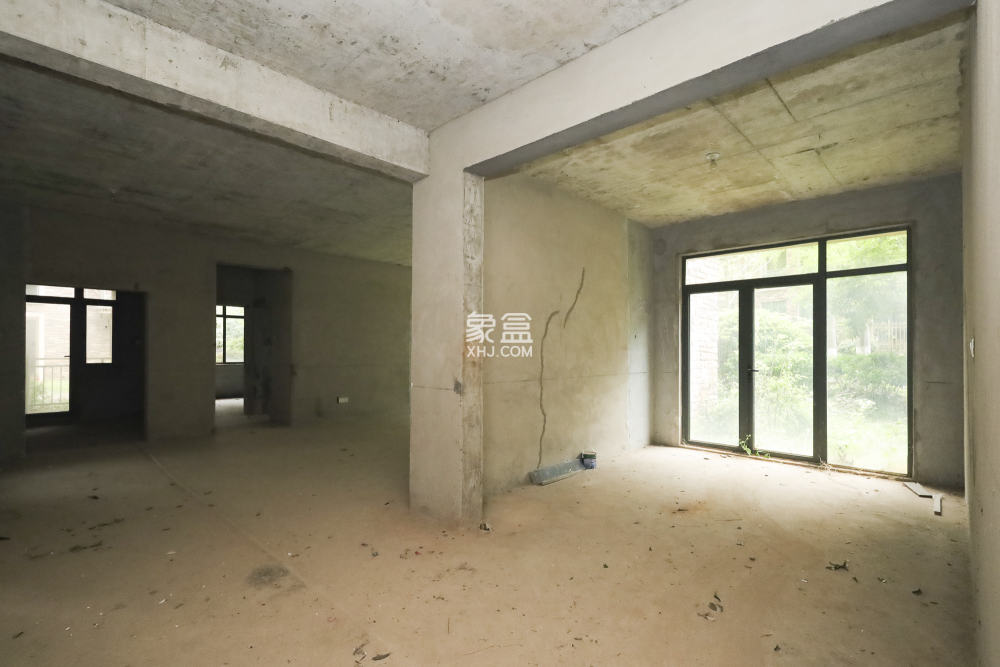 堤亞納灣（深業(yè)沙河城）  5室2廳2衛(wèi)   249.00萬(wàn)