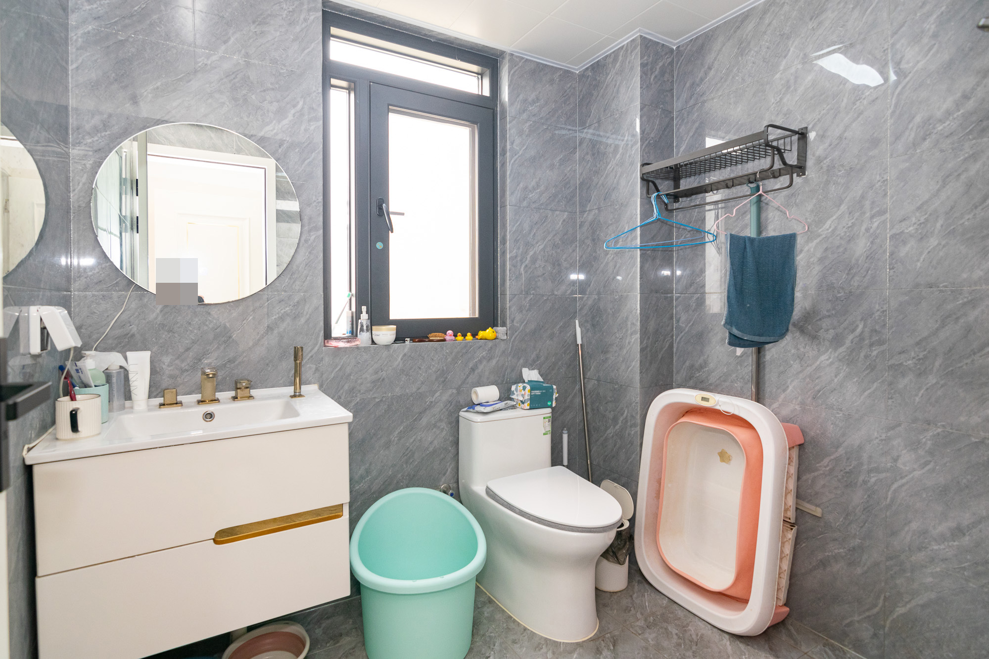 富兴悦府(富兴学府名邸) 4室2厅2卫 80.0万 富兴悦府(富兴学府名邸) 4室2厅2卫 80.0万卫生间