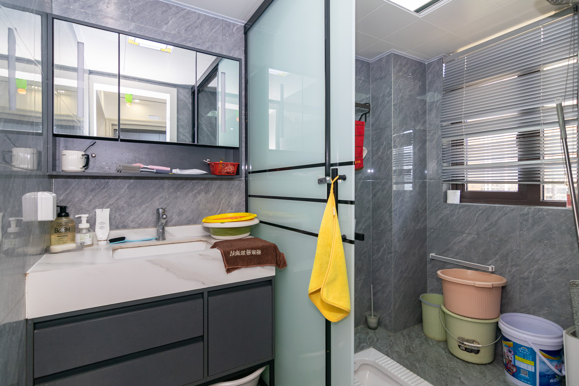 富兴悦府(富兴学府名邸) 4室2厅2卫 80.0万 富兴悦府(富兴学府名邸) 4室2厅2卫 80.0万卫生间