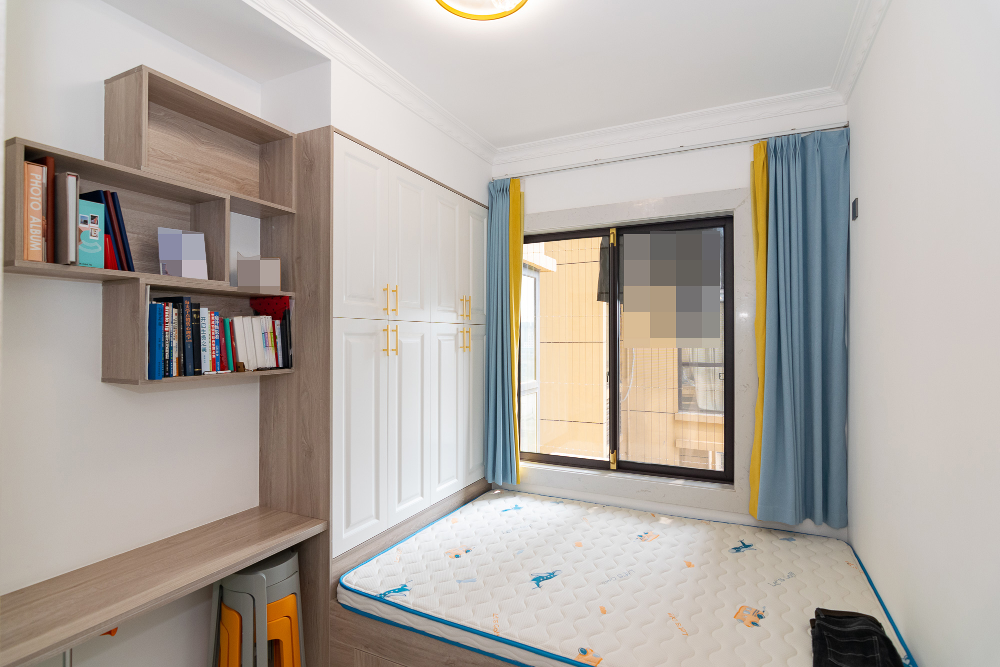 富兴悦府(富兴学府名邸) 4室2厅2卫 80.0万 富兴悦府(富兴学府名邸) 4室2厅2卫 80.0万卧室