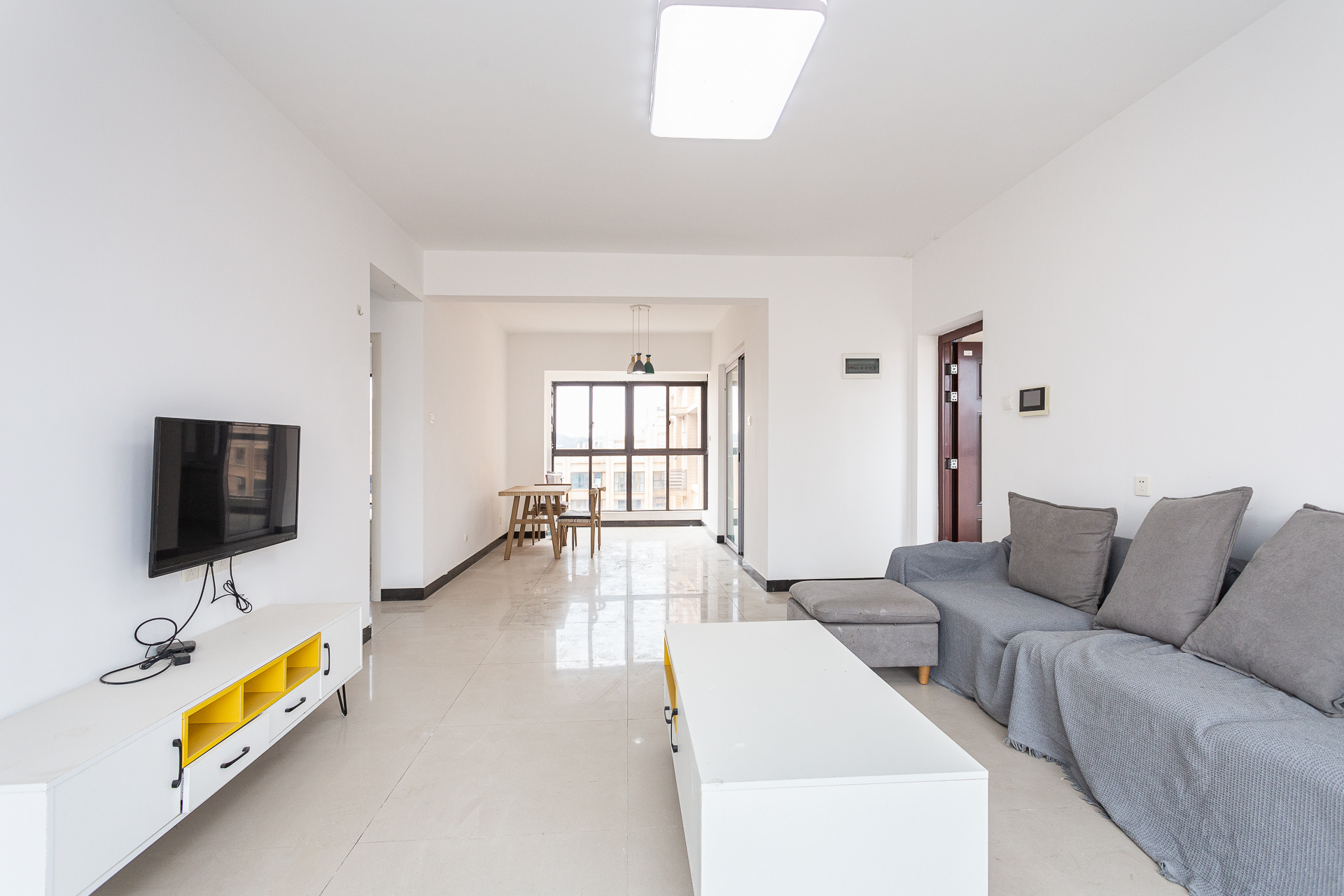 润和又一城 3室2厅2卫 78.0万 润和又一城 3室2厅2卫 78.0万客厅