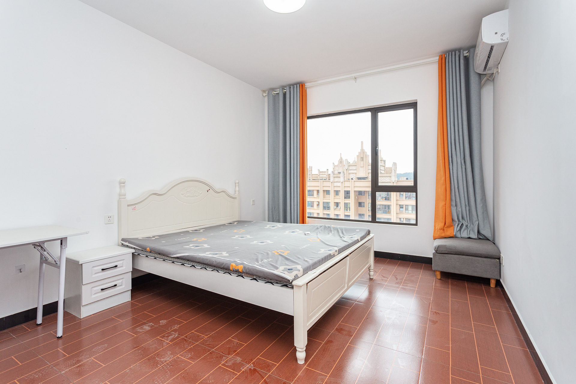 润和又一城 3室2厅2卫 78.0万 润和又一城 3室2厅2卫 78.0万卧室