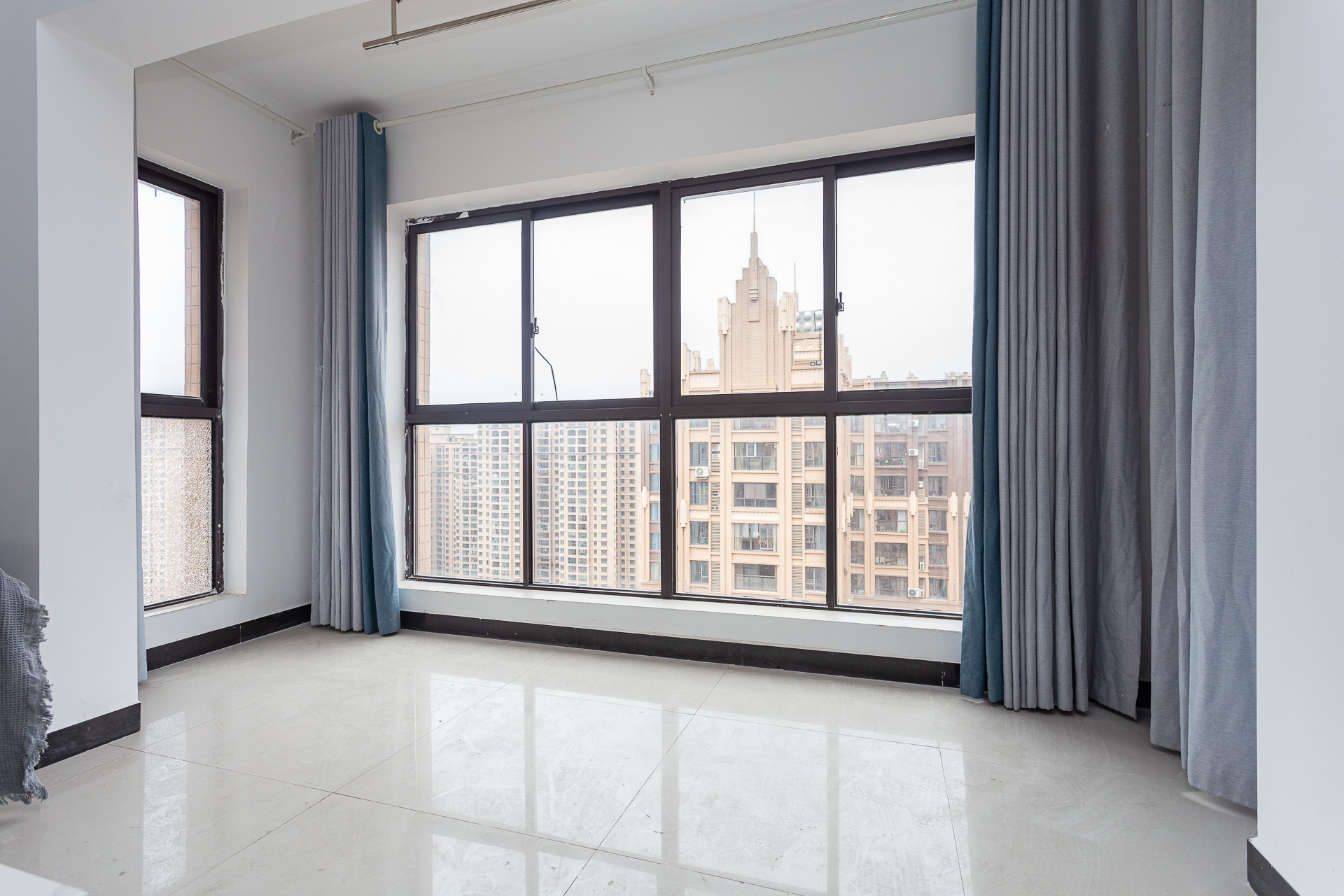 润和又一城 3室2厅2卫 78.0万 润和又一城 3室2厅2卫 78.0万阳台