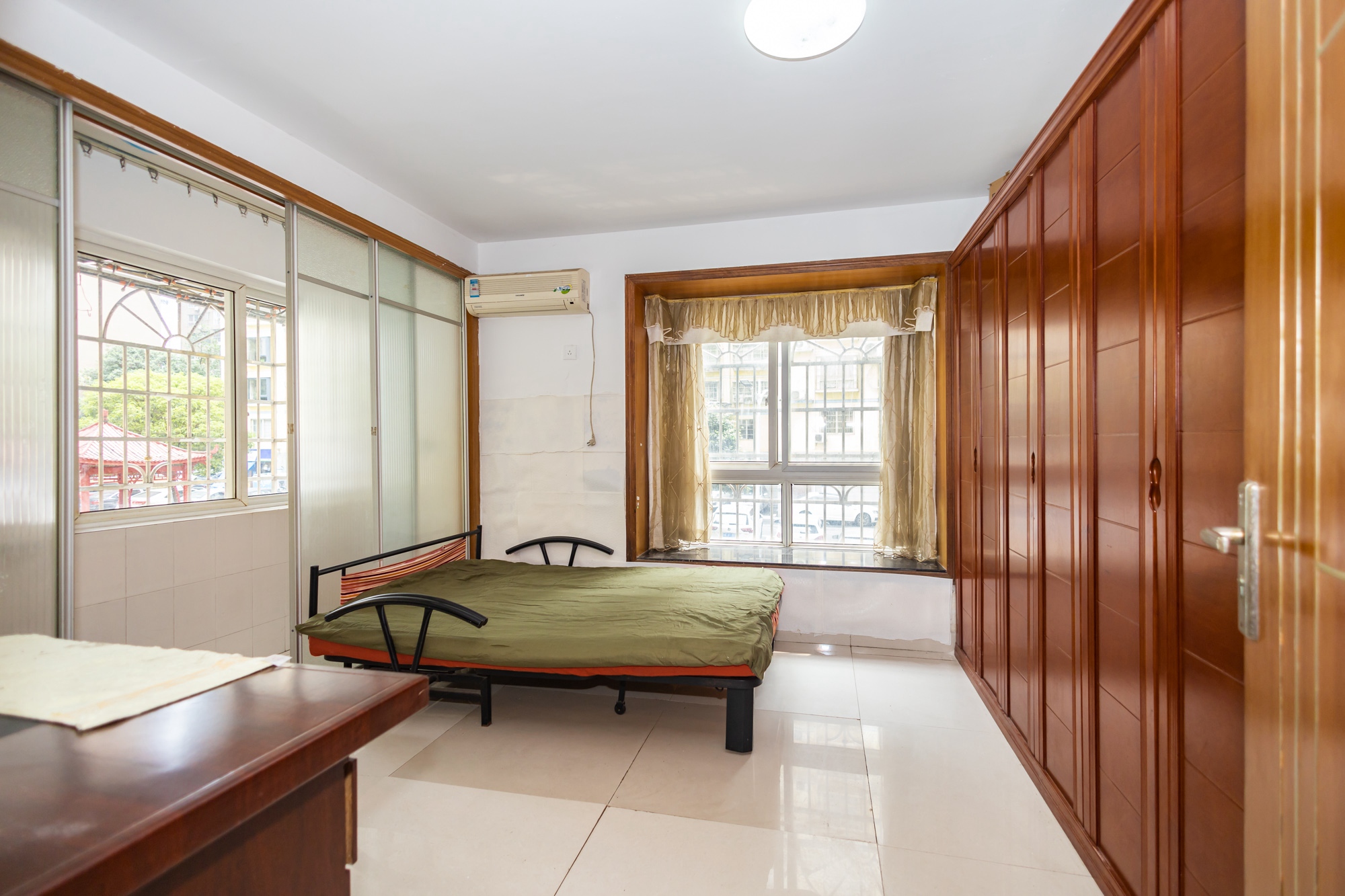 领秀星城(领秀新城) 3室2厅1卫 72.0万 领秀星城(领秀新城) 3室2厅1卫 72.0万卧室