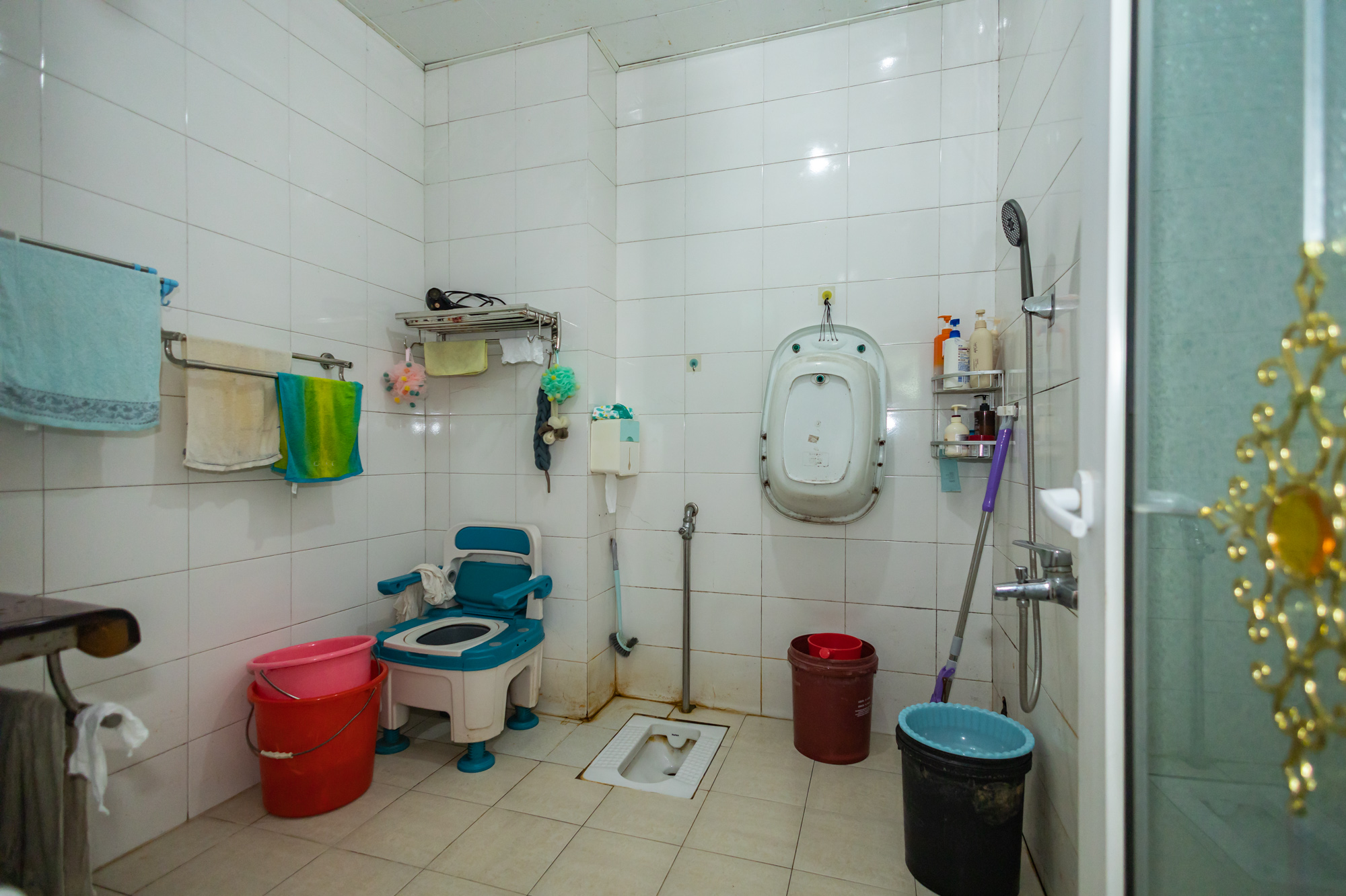 中南汽车世界 3室2厅1卫 31.0万 中南汽车世界 3室2厅1卫 31.0万卫生间