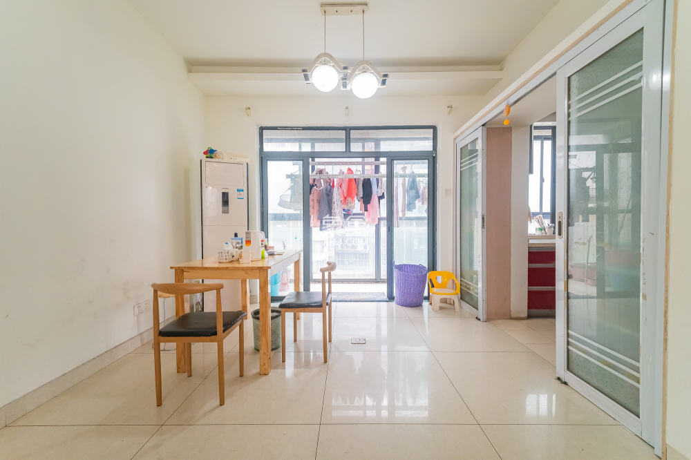 恒基凯旋门一二期  3室2厅1卫    66.6万