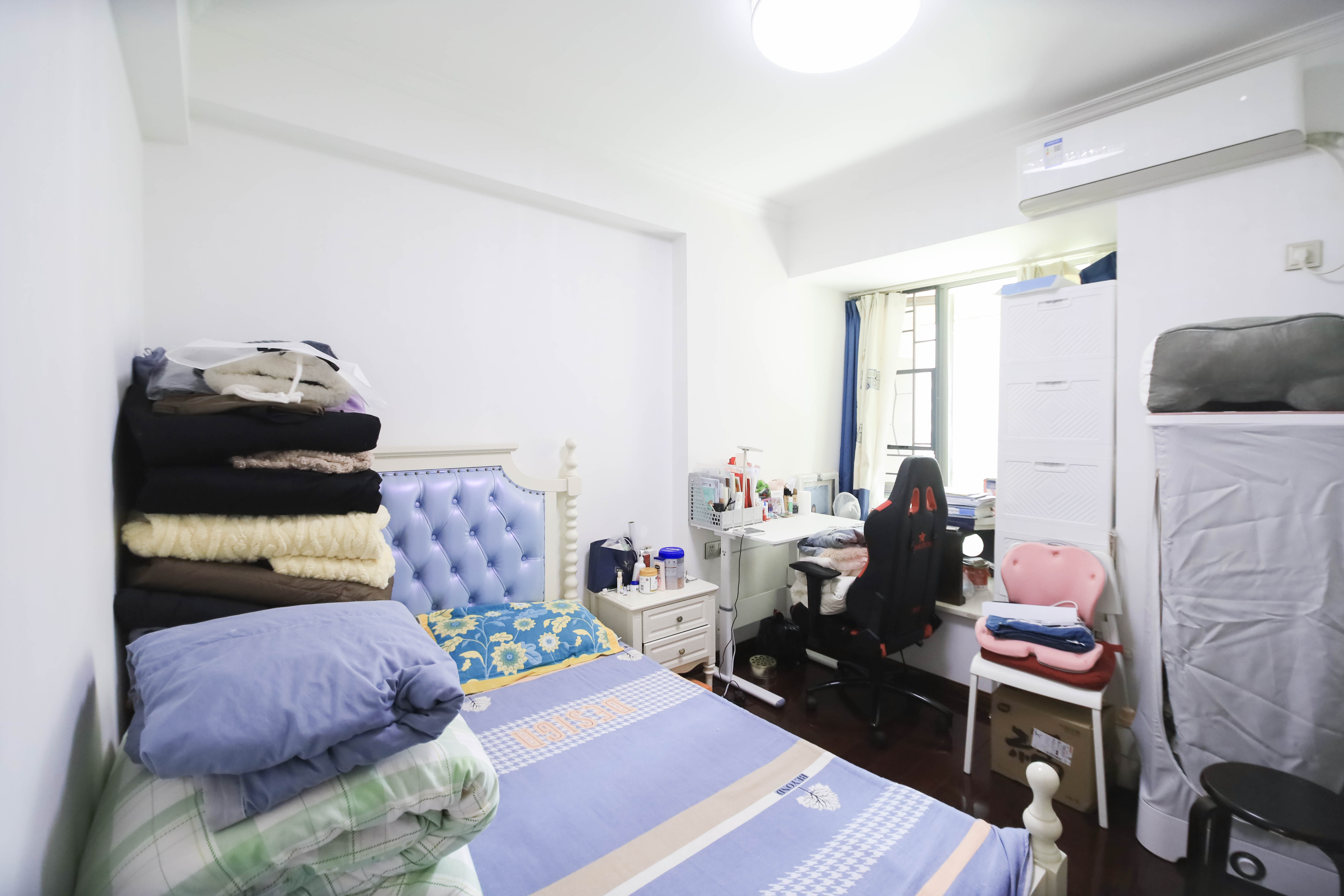 新城新世界一二三期  3室2厅2卫    125.0万 新城新世界一二三期  3室2厅2卫    125.0万卧室