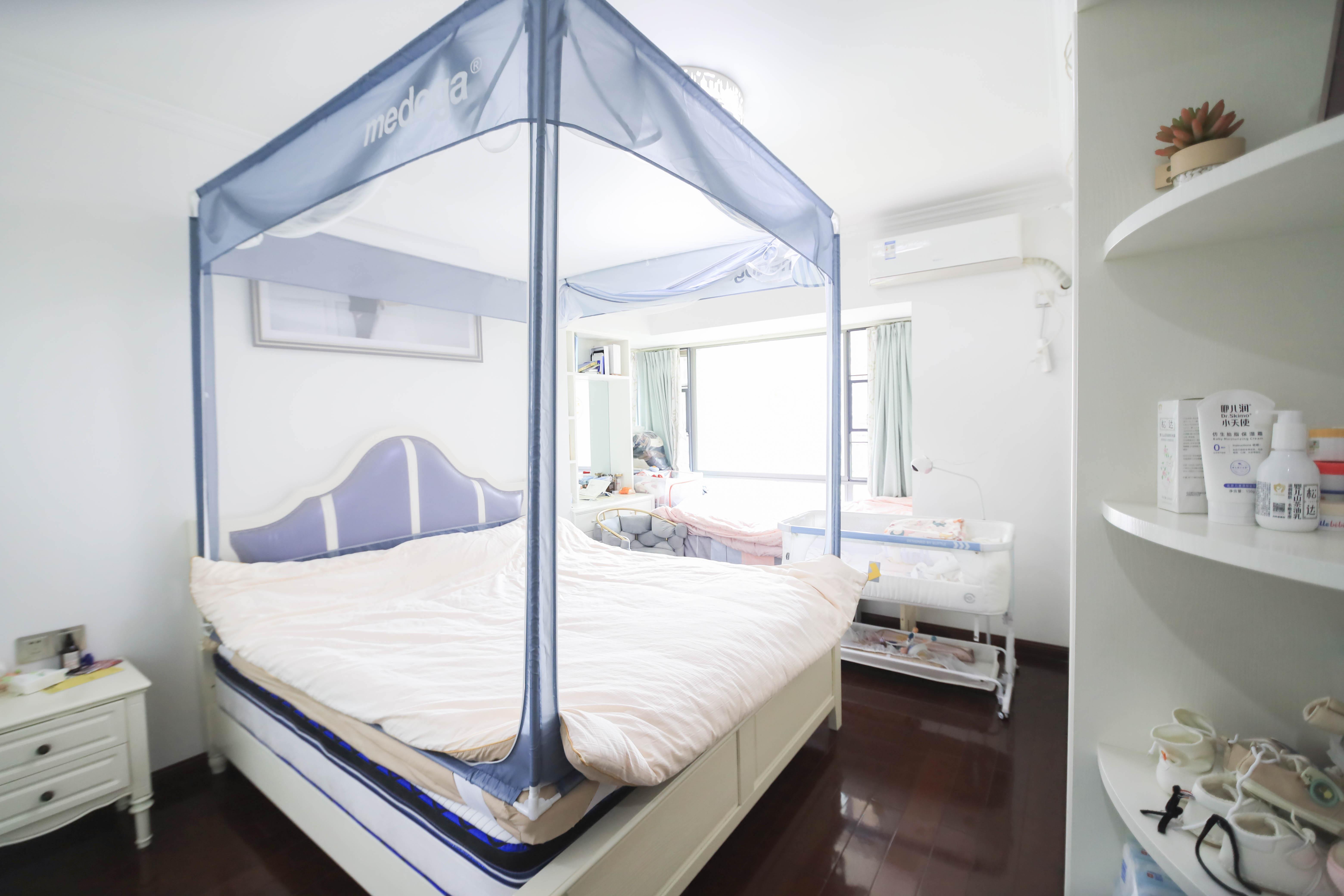 新城新世界一二三期  3室2厅2卫    125.0万 新城新世界一二三期  3室2厅2卫    125.0万卧室