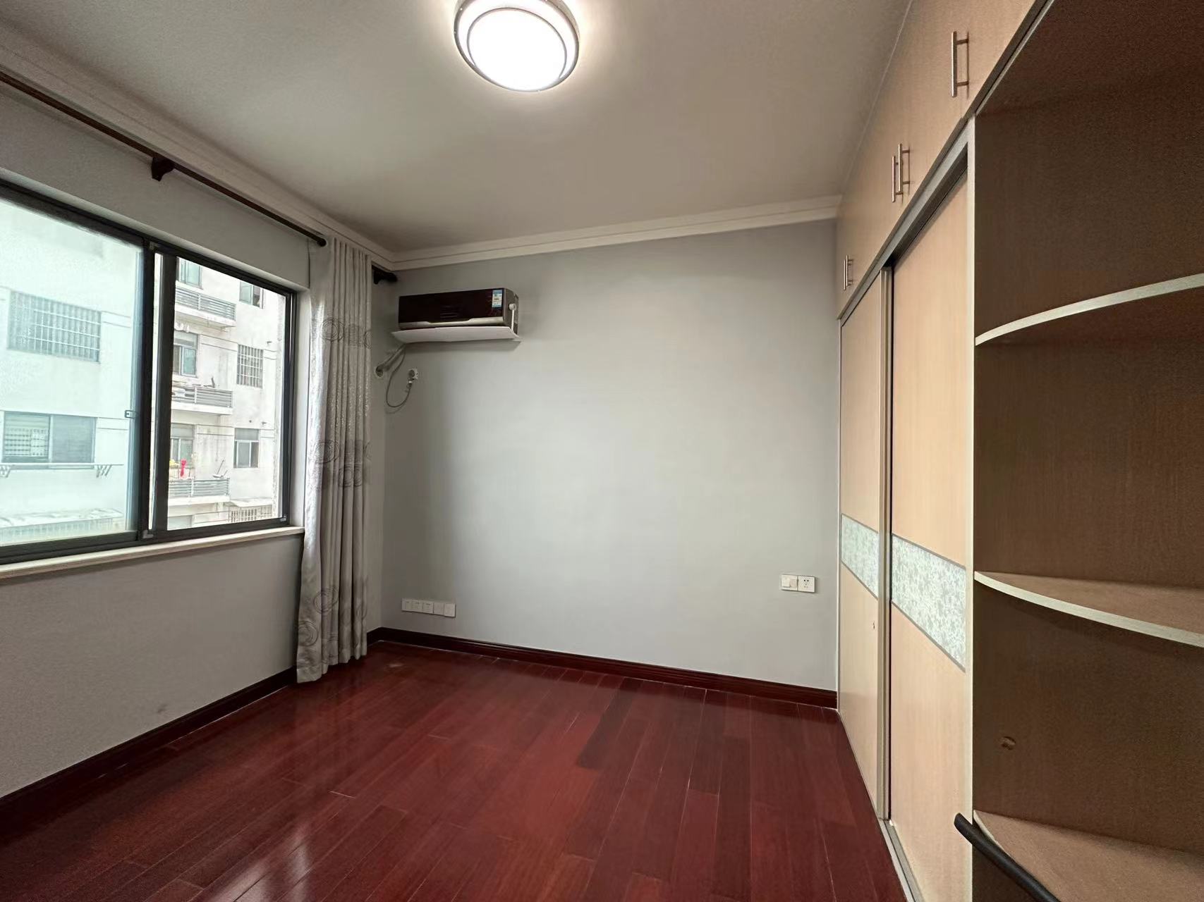 嘉墅翰林阁  3室2厅2卫    62.8万 嘉墅翰林阁  3室2厅2卫    62.8万室内图