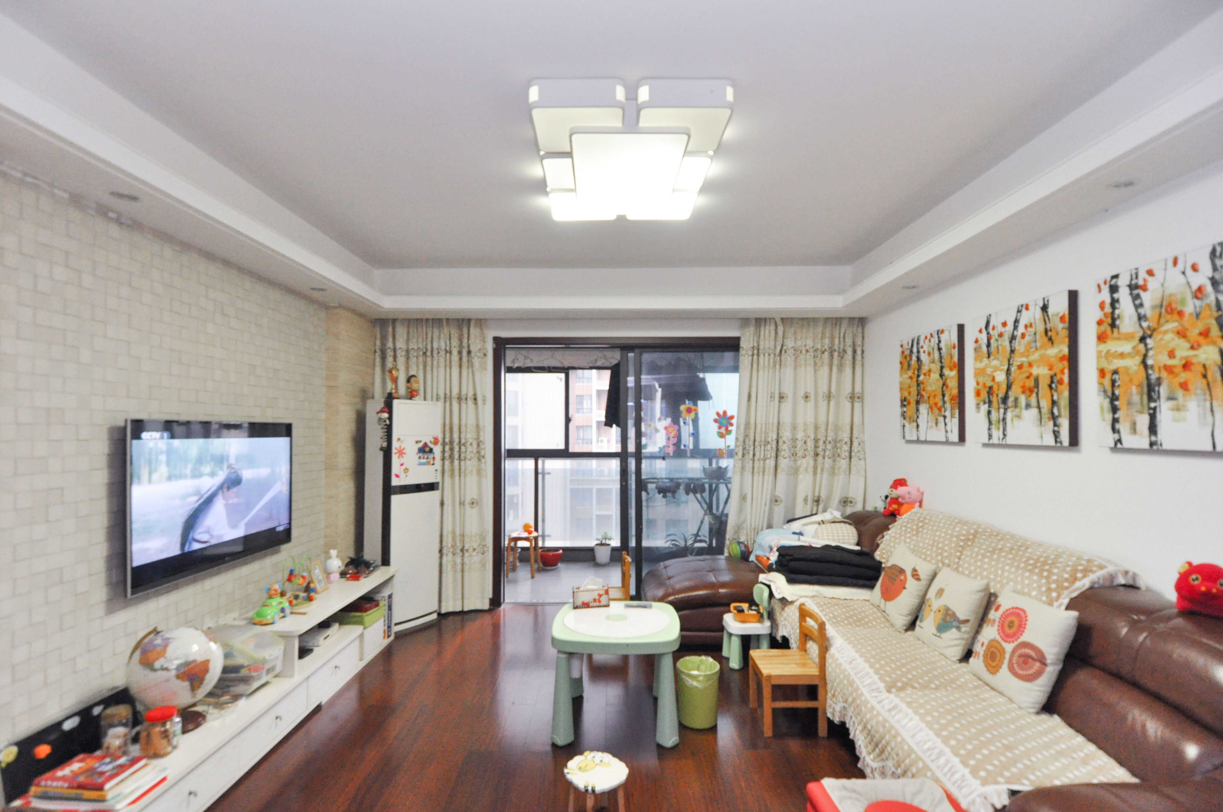 达美D6区  4室2厅2卫   178.00万