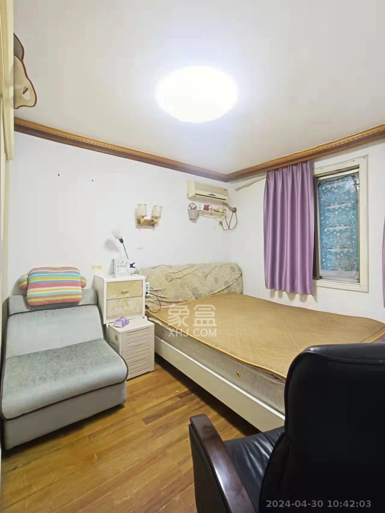 城市花园  2室1厅1卫   2400.00元/月室内图