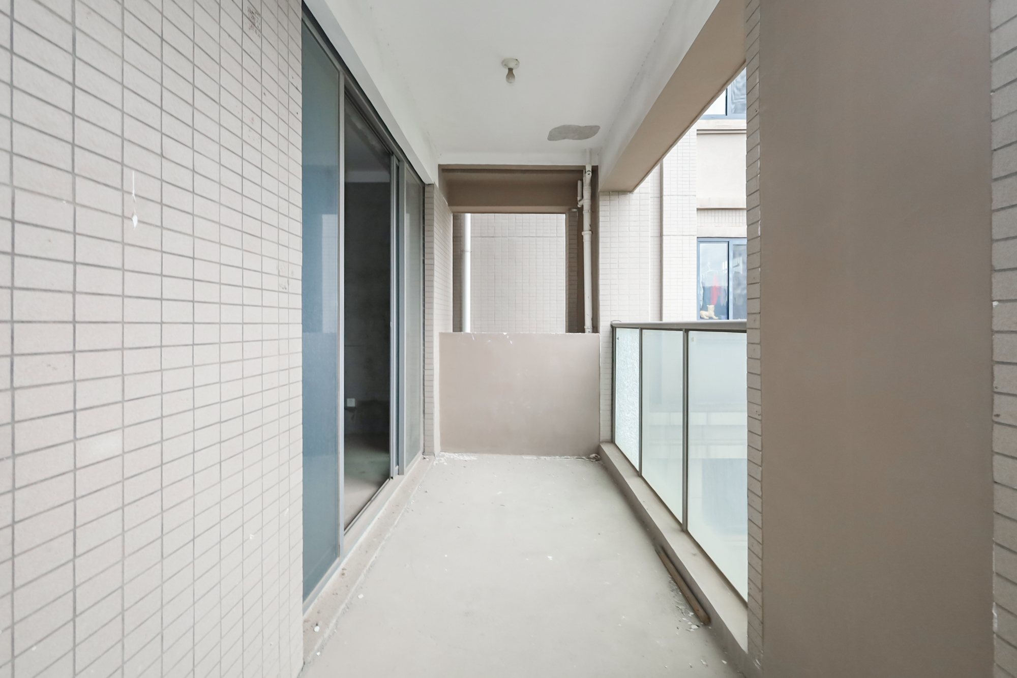 八方小区B区  3室2厅2卫   477.00万阳台