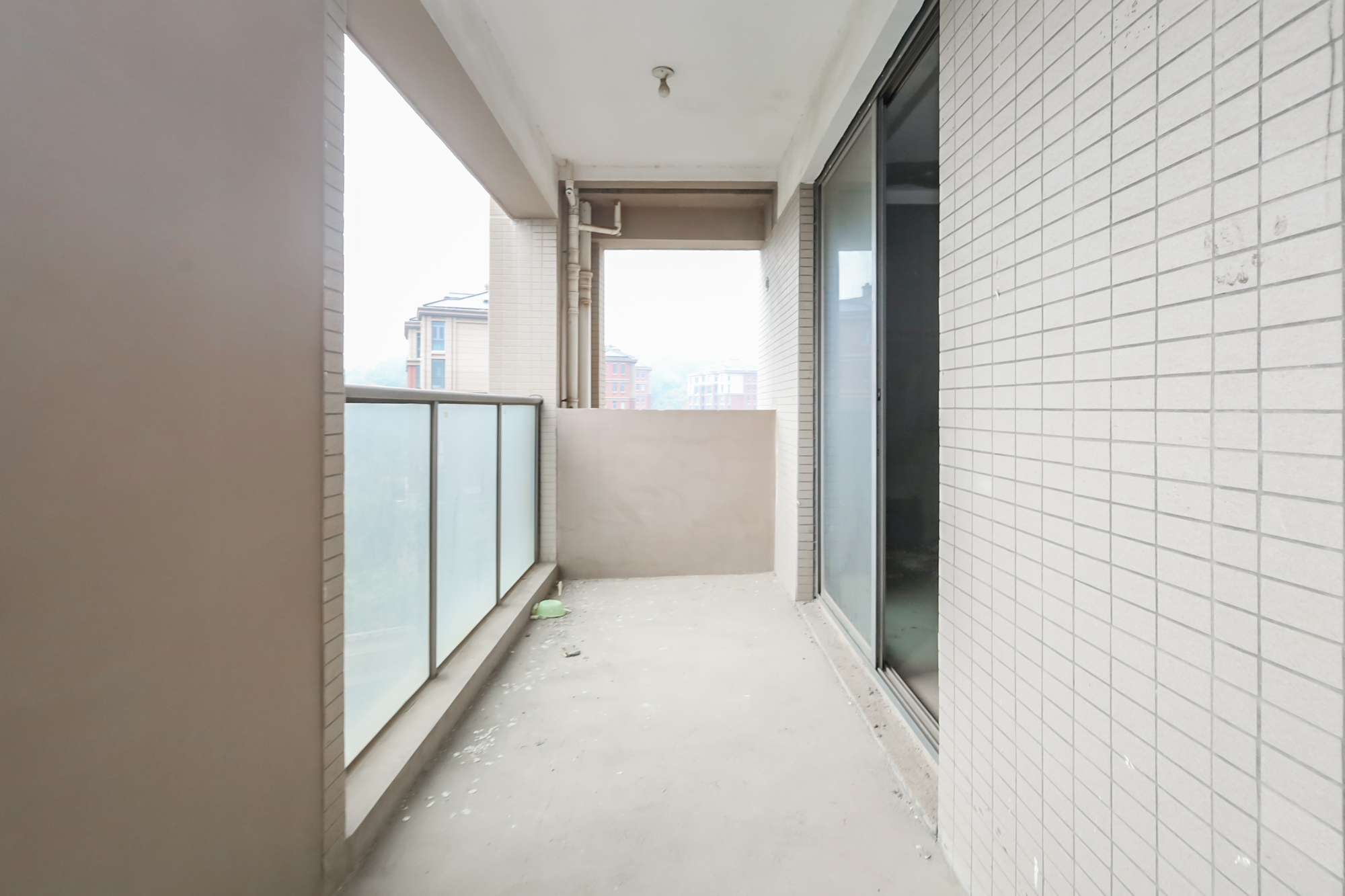 八方小区B区  3室2厅2卫   477.00万阳台