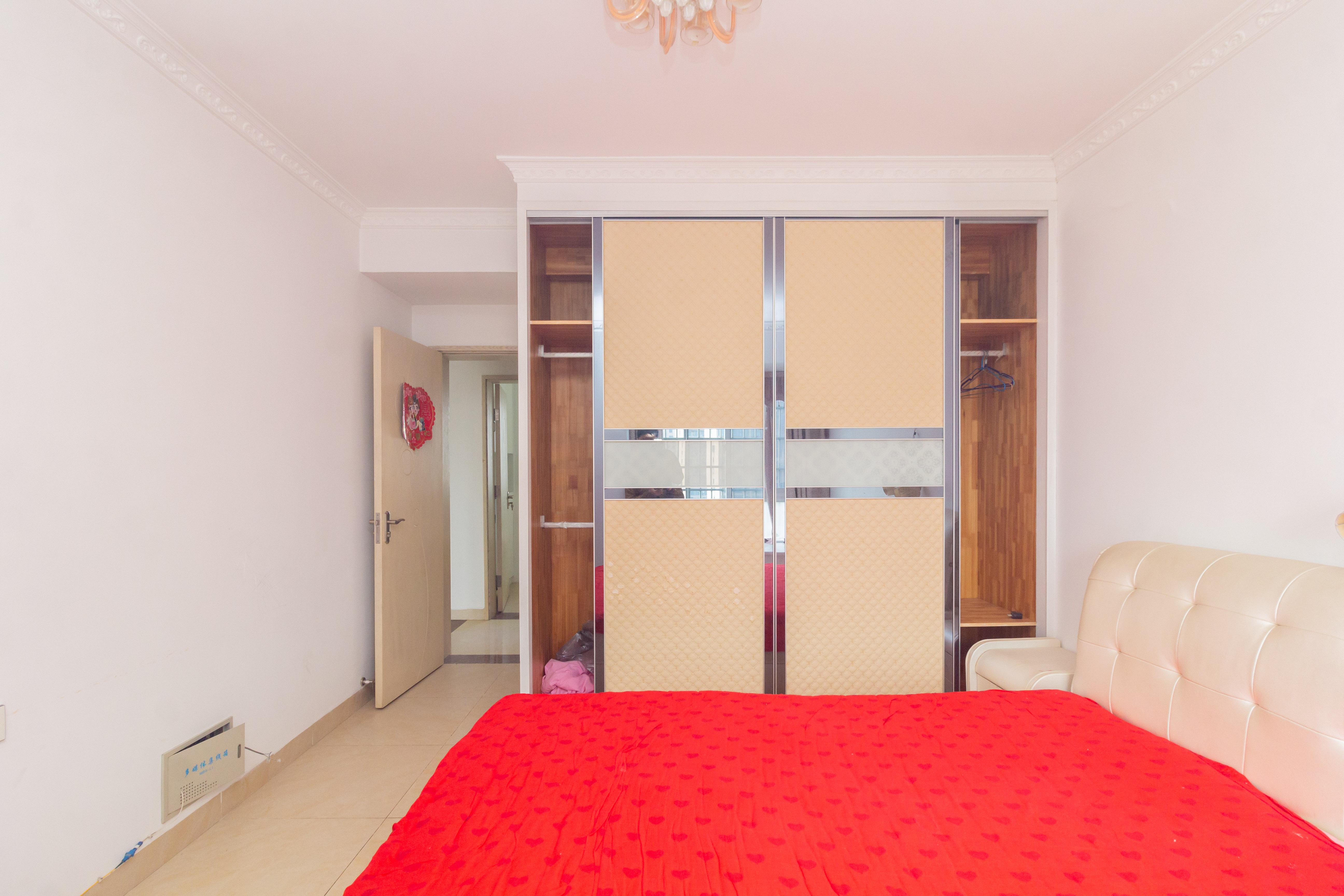 东业苹果社区 2室2厅1卫 58.0万 东业苹果社区 2室2厅1卫 58.0万卧室