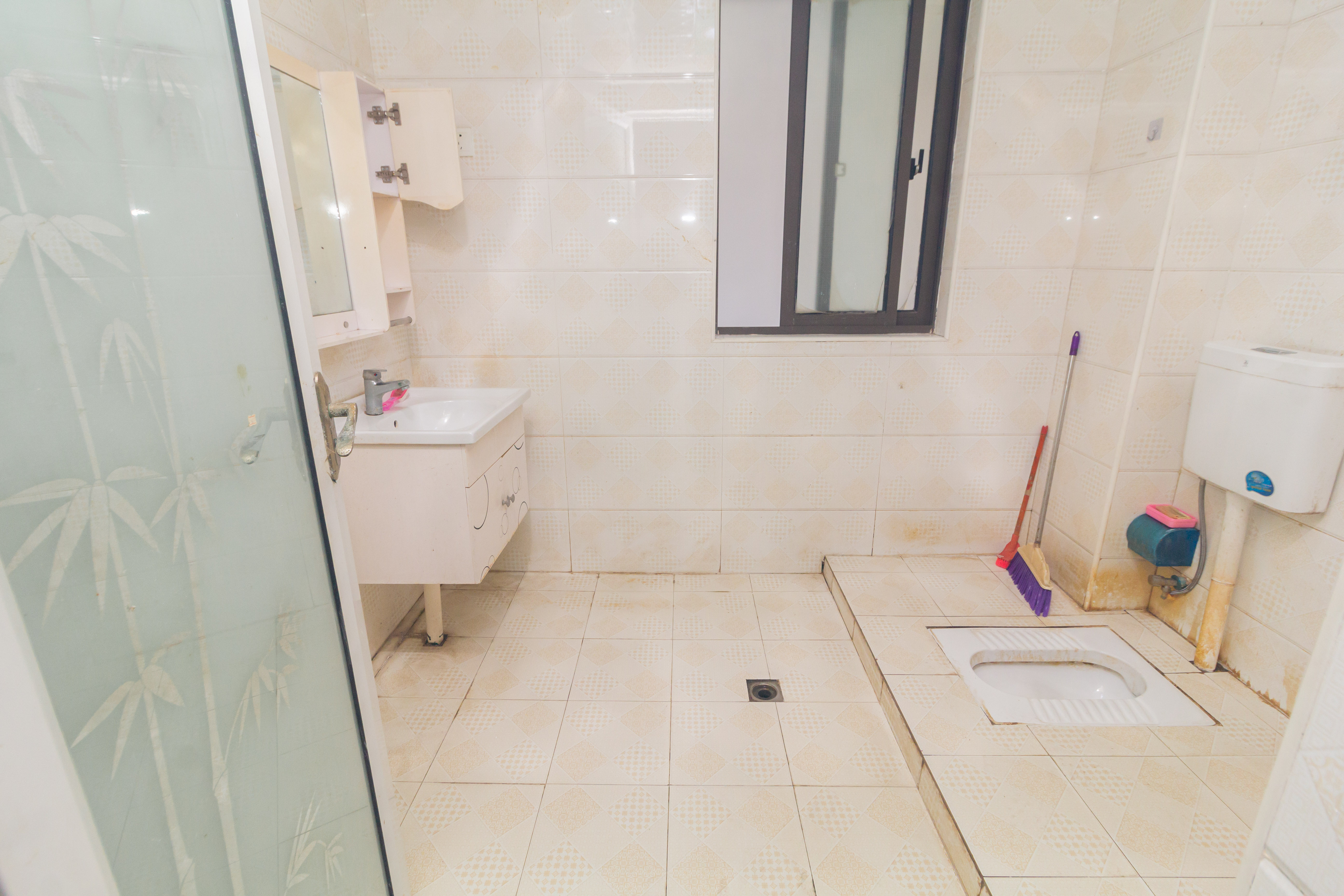 旭辉华庭 3室2厅1卫 75.89万 旭辉华庭 3室2厅1卫 75.89万卫生间