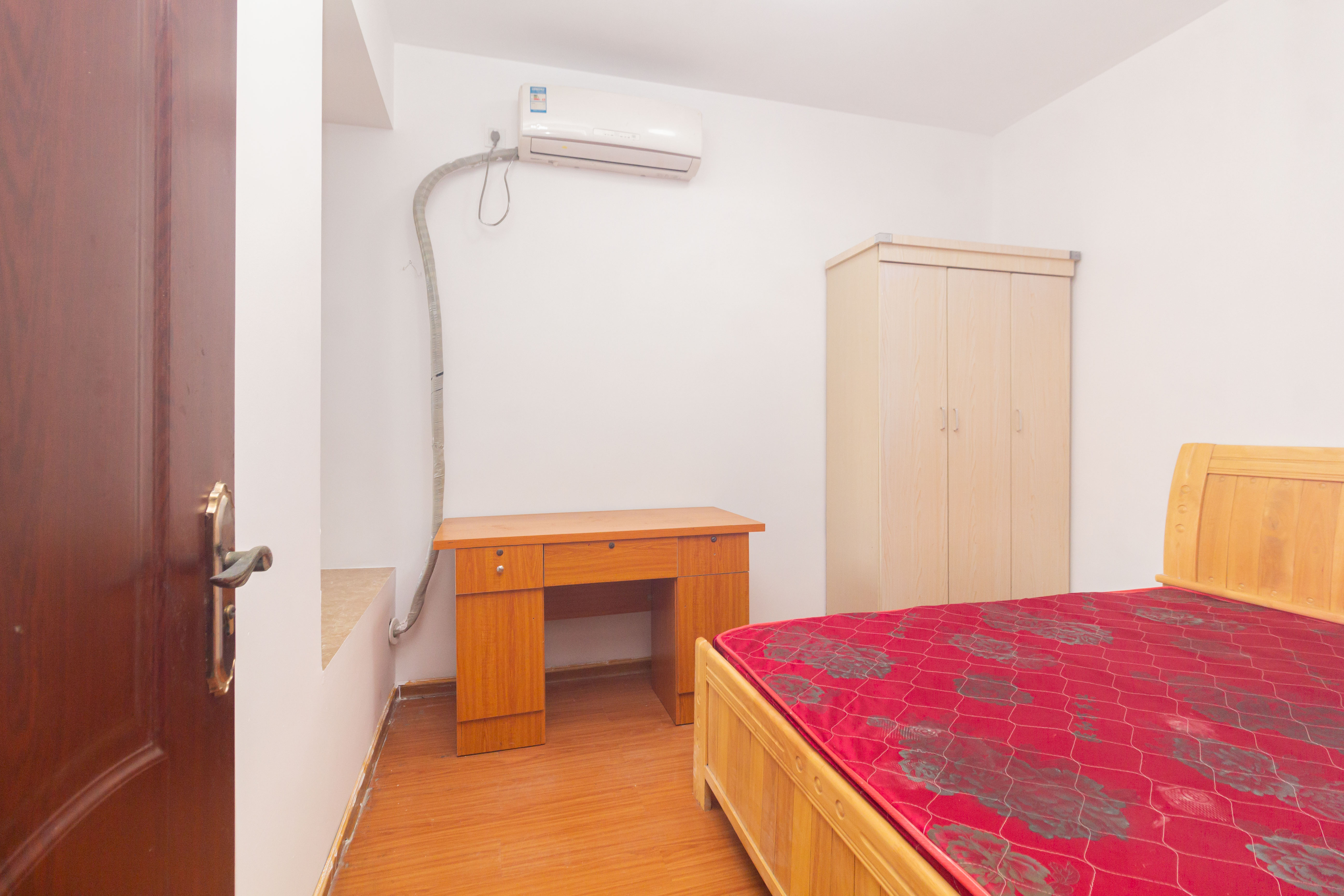 旭辉华庭 3室2厅1卫 75.89万 旭辉华庭 3室2厅1卫 75.89万卧室