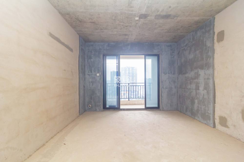 芙蓉万国城MOMA（卓越汇富苑）  3室2厅2卫    82.0万