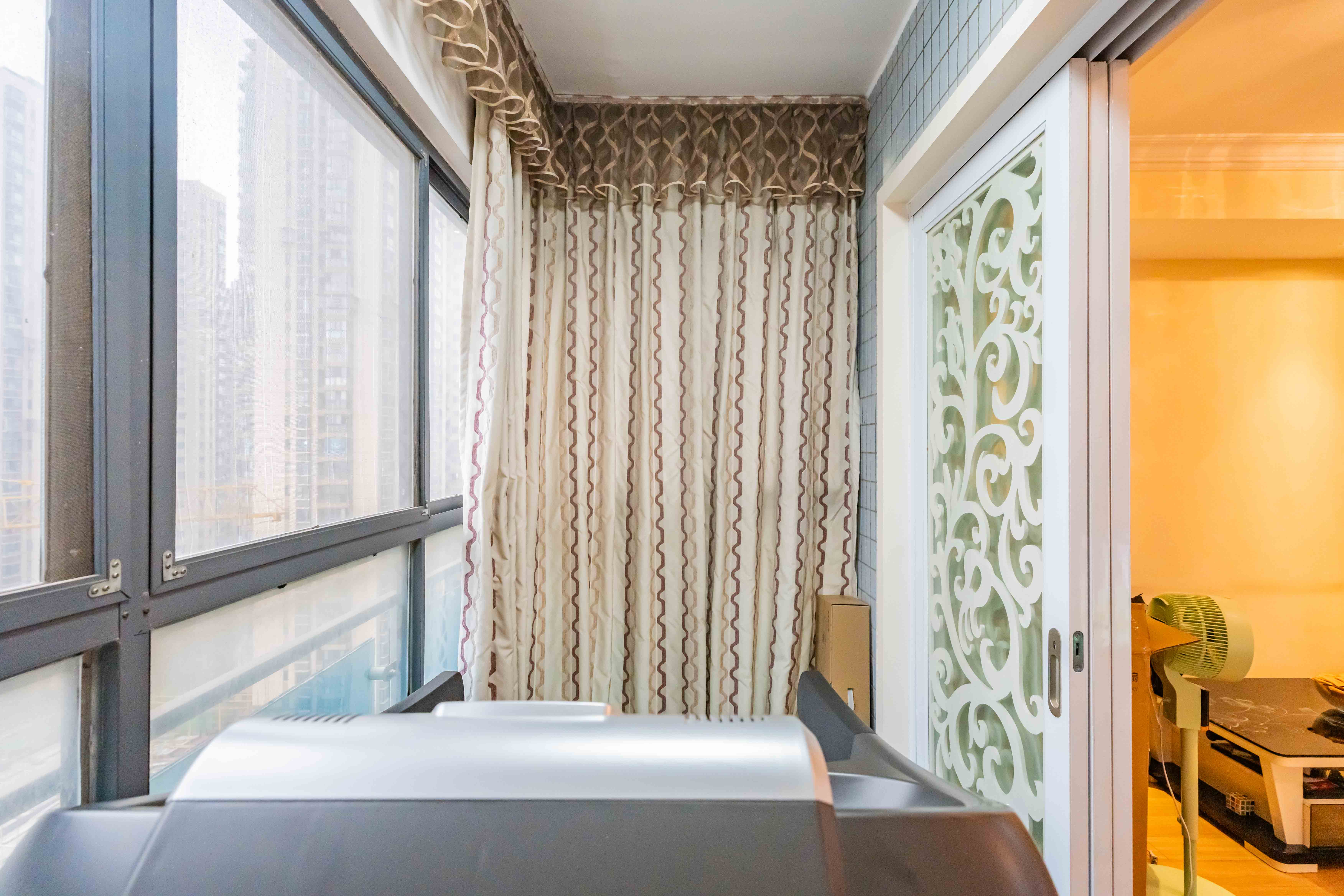 凯乐国际城  2室2厅1卫    90.0万阳台