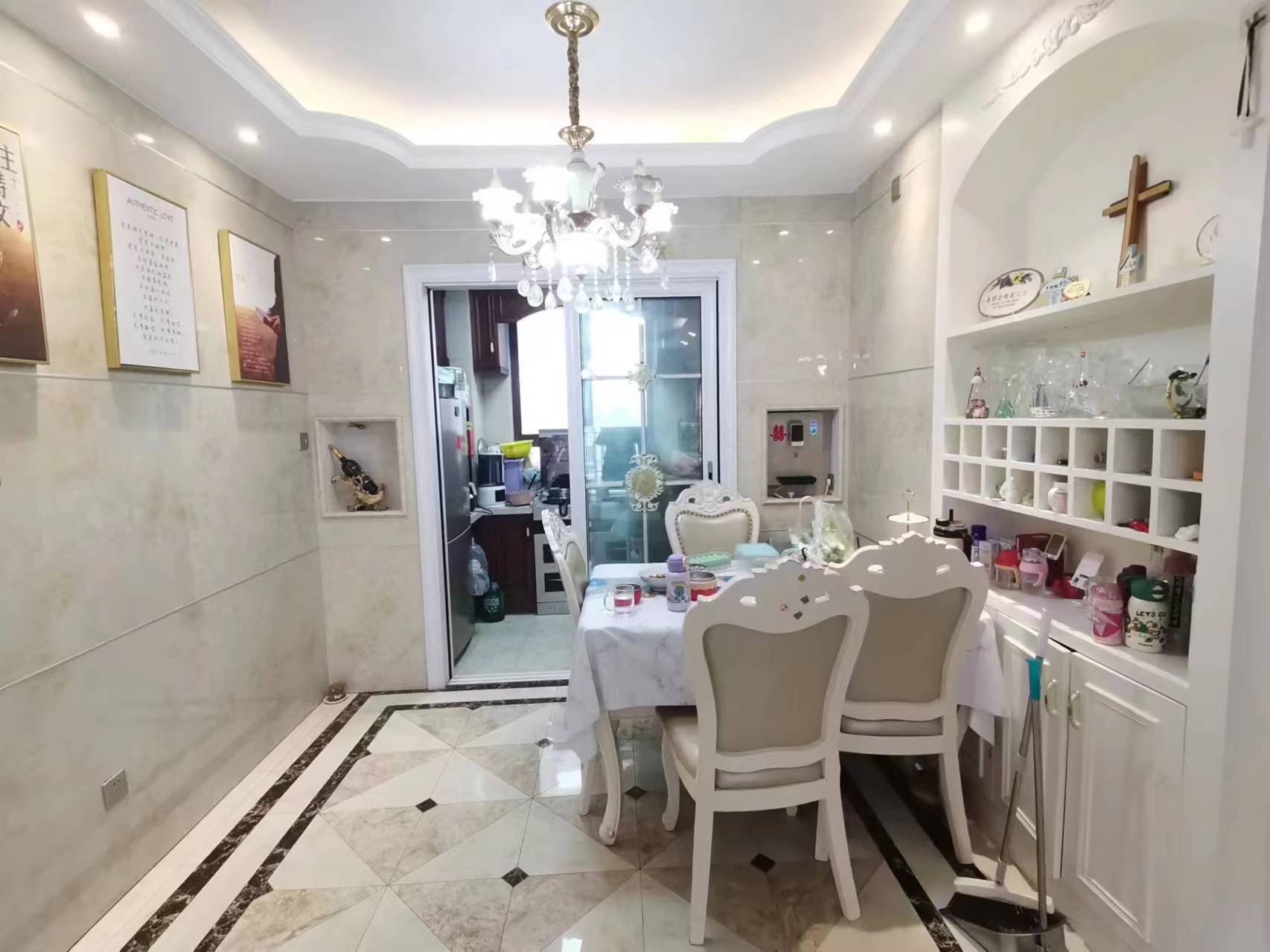 中欧昆仑首府 3室2厅2卫 69.8万 中欧昆仑首府 3室2厅2卫 69.8万室内图