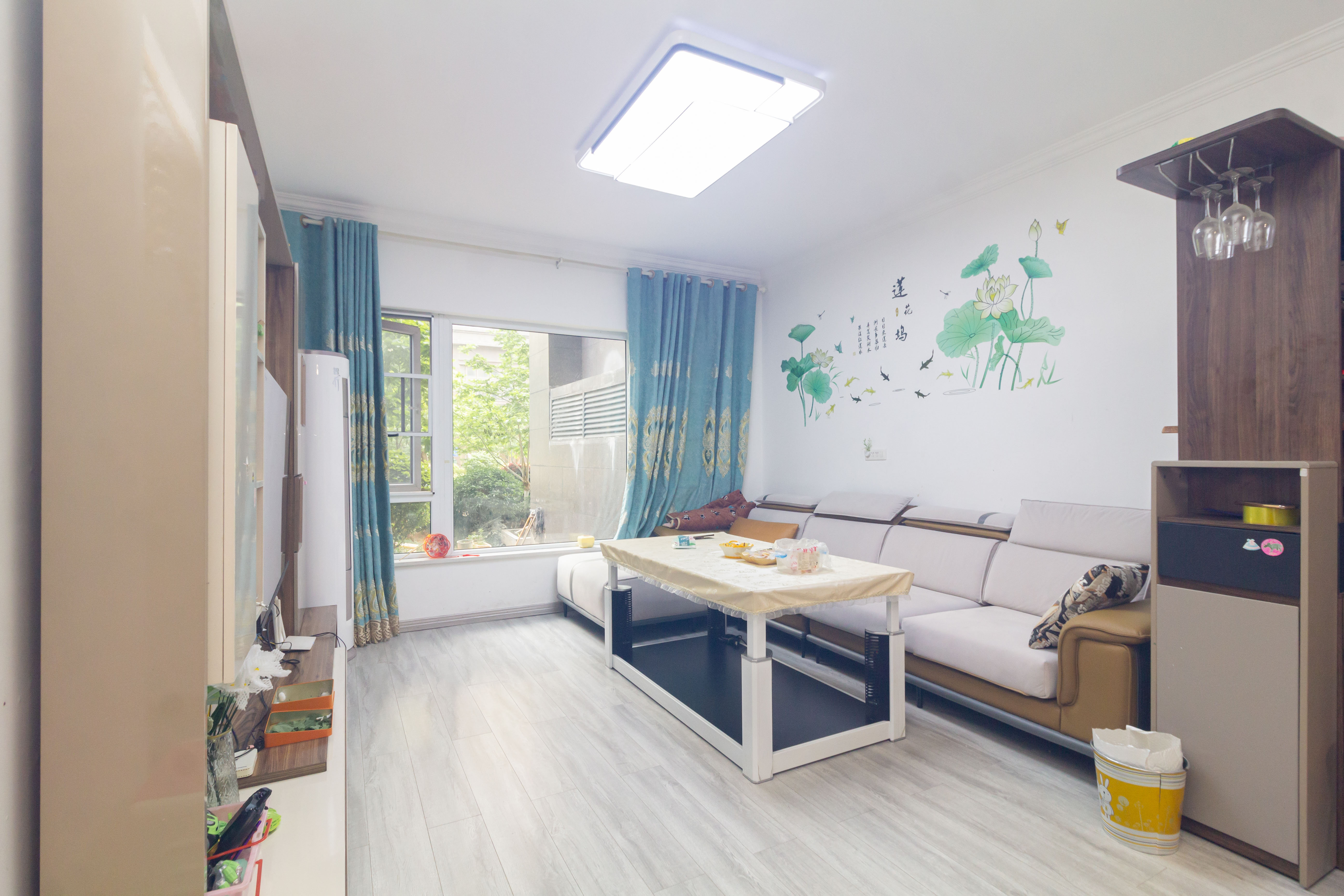 金科天悦(金科美邻汇) 3室2厅2卫 79.8万 金科天悦(金科美邻汇) 3室2厅2卫 79.8万客厅