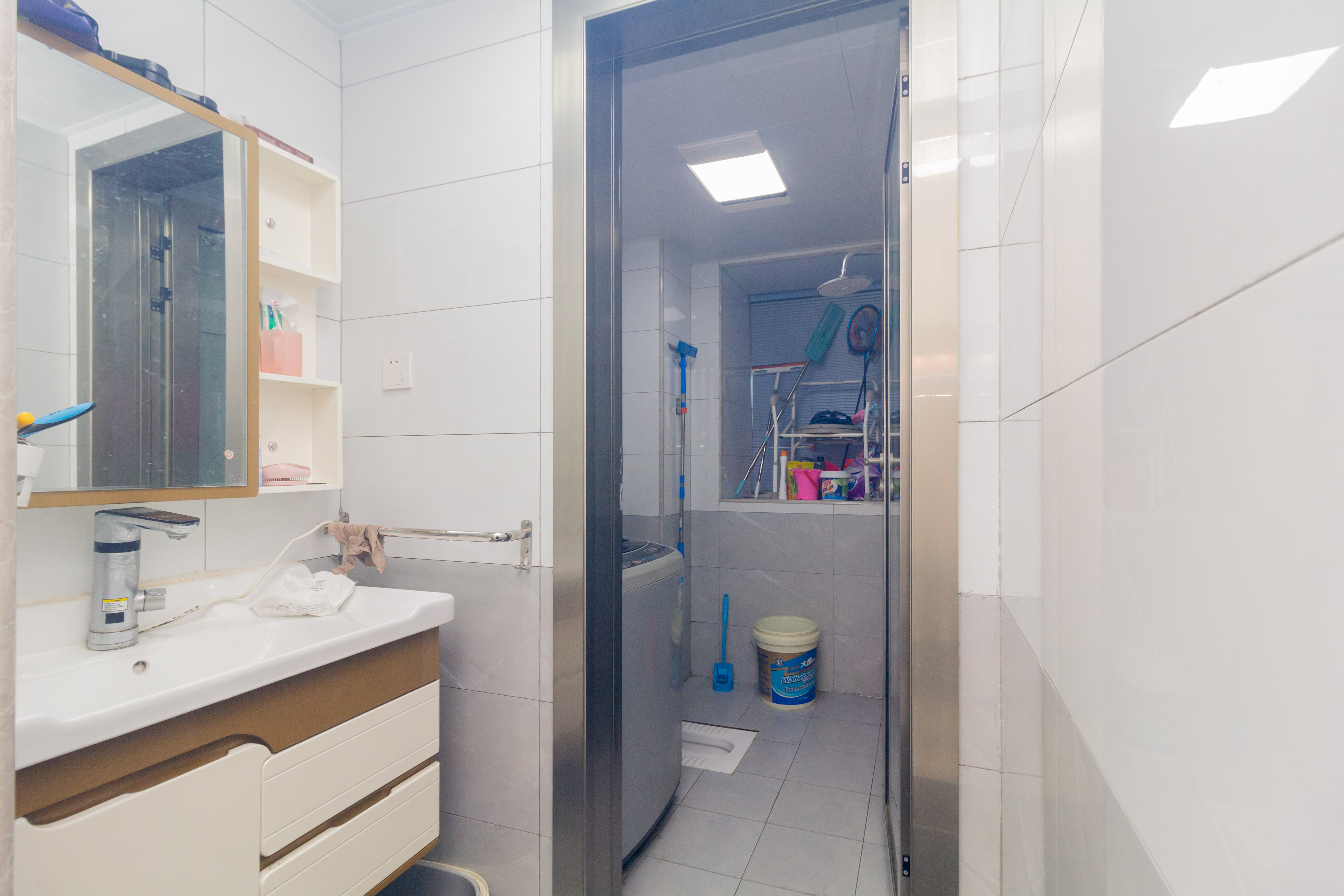 金科天悦(金科美邻汇) 3室2厅2卫 79.8万 金科天悦(金科美邻汇) 3室2厅2卫 79.8万卫生间