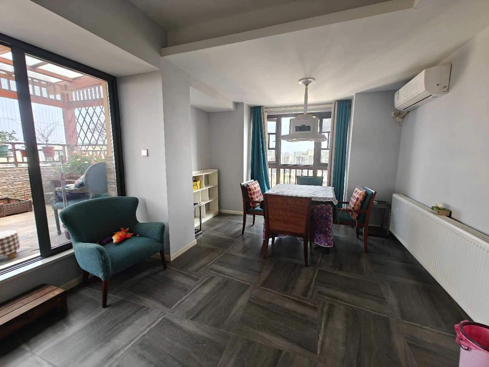 佳兆业金域天下二期 5室2厅4卫 118.0万 佳兆业金域天下二期 5室2厅4卫 118.0万室内图