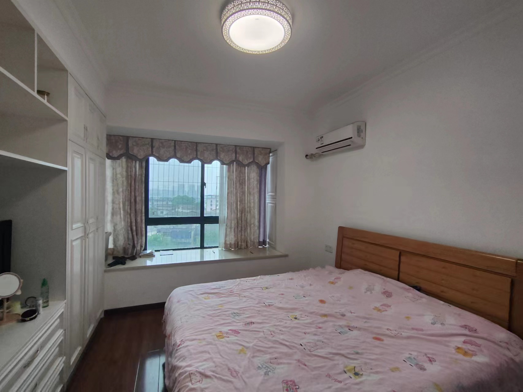 亿都新天地 4室2厅2卫 72.8万 亿都新天地 4室2厅2卫 72.8万室内图