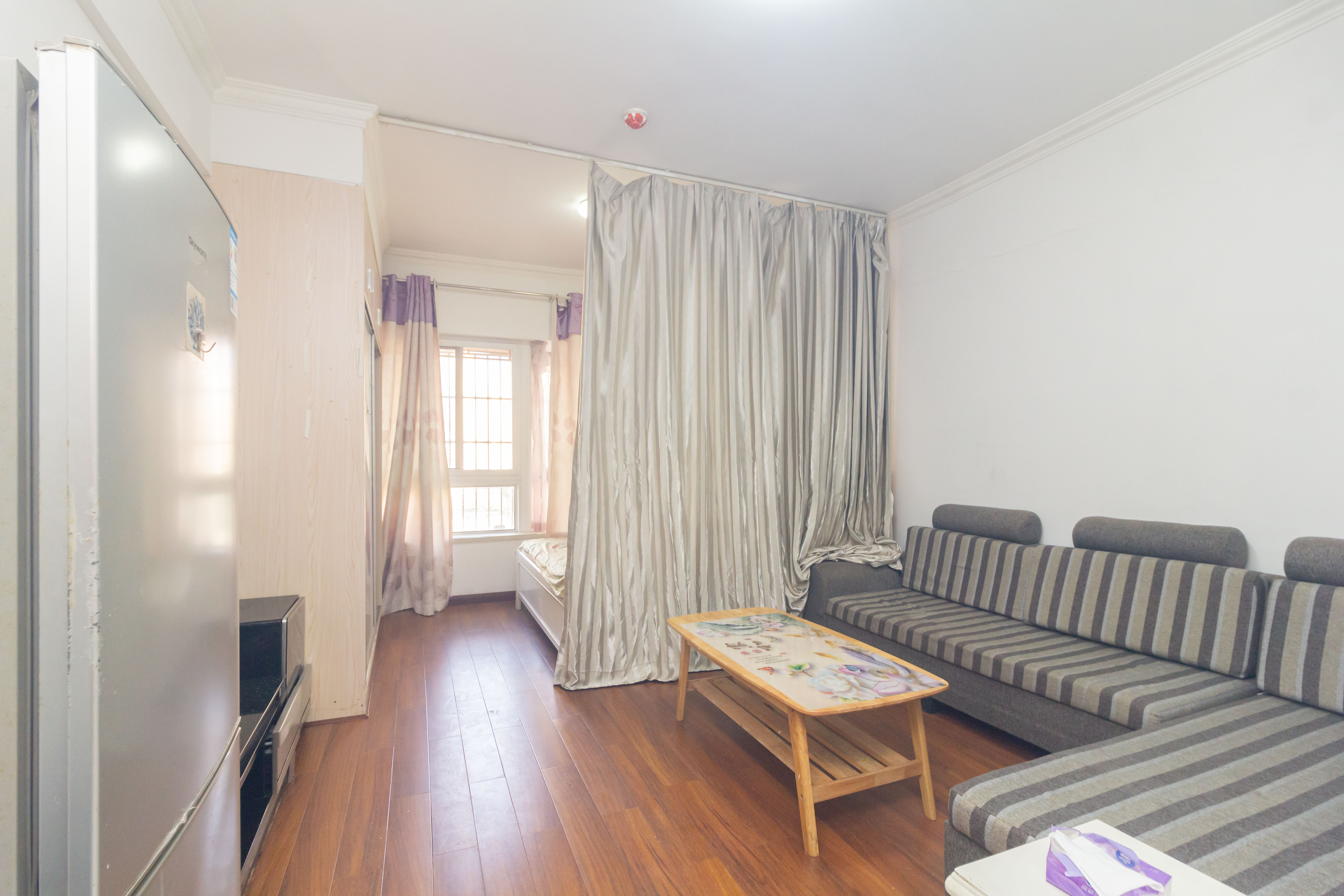 昌和商业中心/昌和国际  1室1厅1卫    26.7万客厅