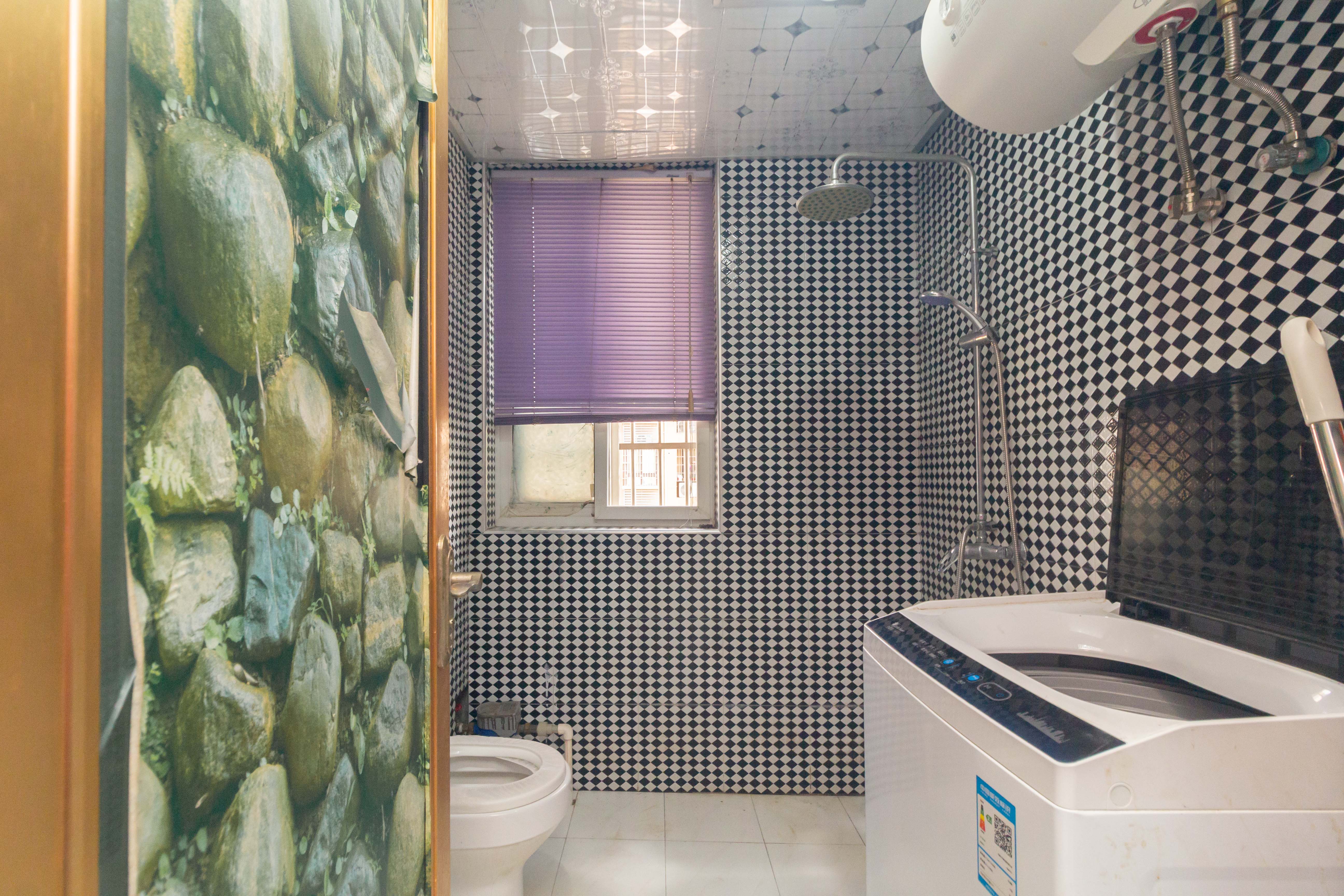 昌和商业中心/昌和国际 1室1厅1卫 26.7万 昌和商业中心/昌和国际 1室1厅1卫 26.7万卫生间