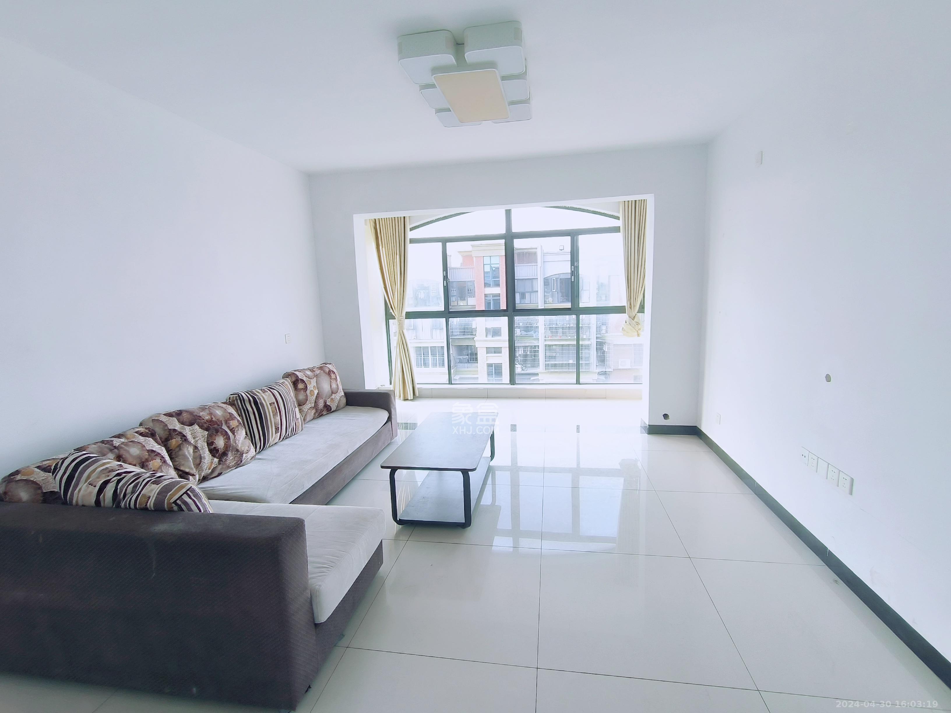 金谷豪庭 3室2厅2卫 1600.00元/月 金谷豪庭 3室2厅2卫 1600.00元/月室内图