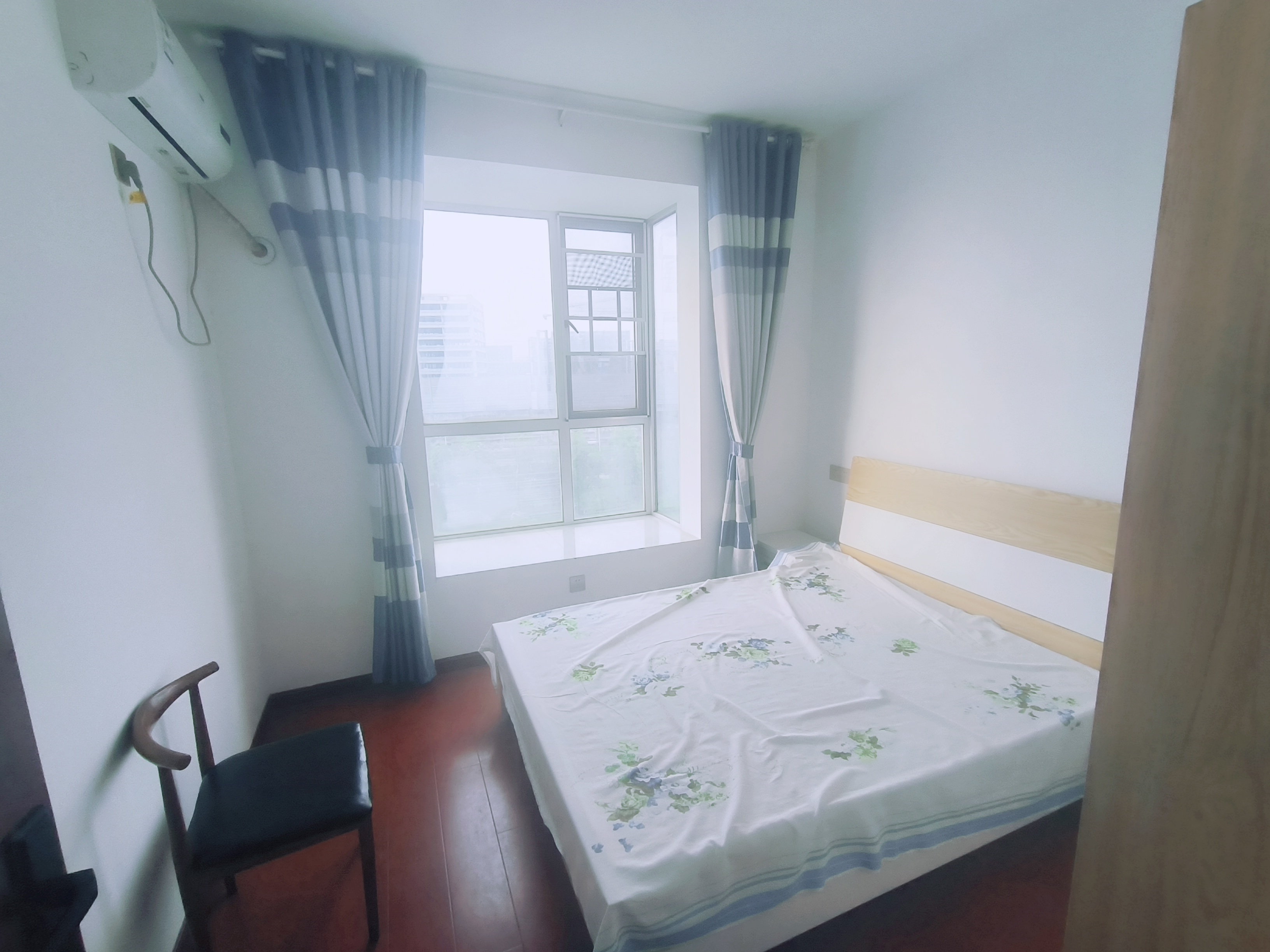 金谷豪庭 3室2厅2卫 1600.00元/月 金谷豪庭 3室2厅2卫 1600.00元/月户型图