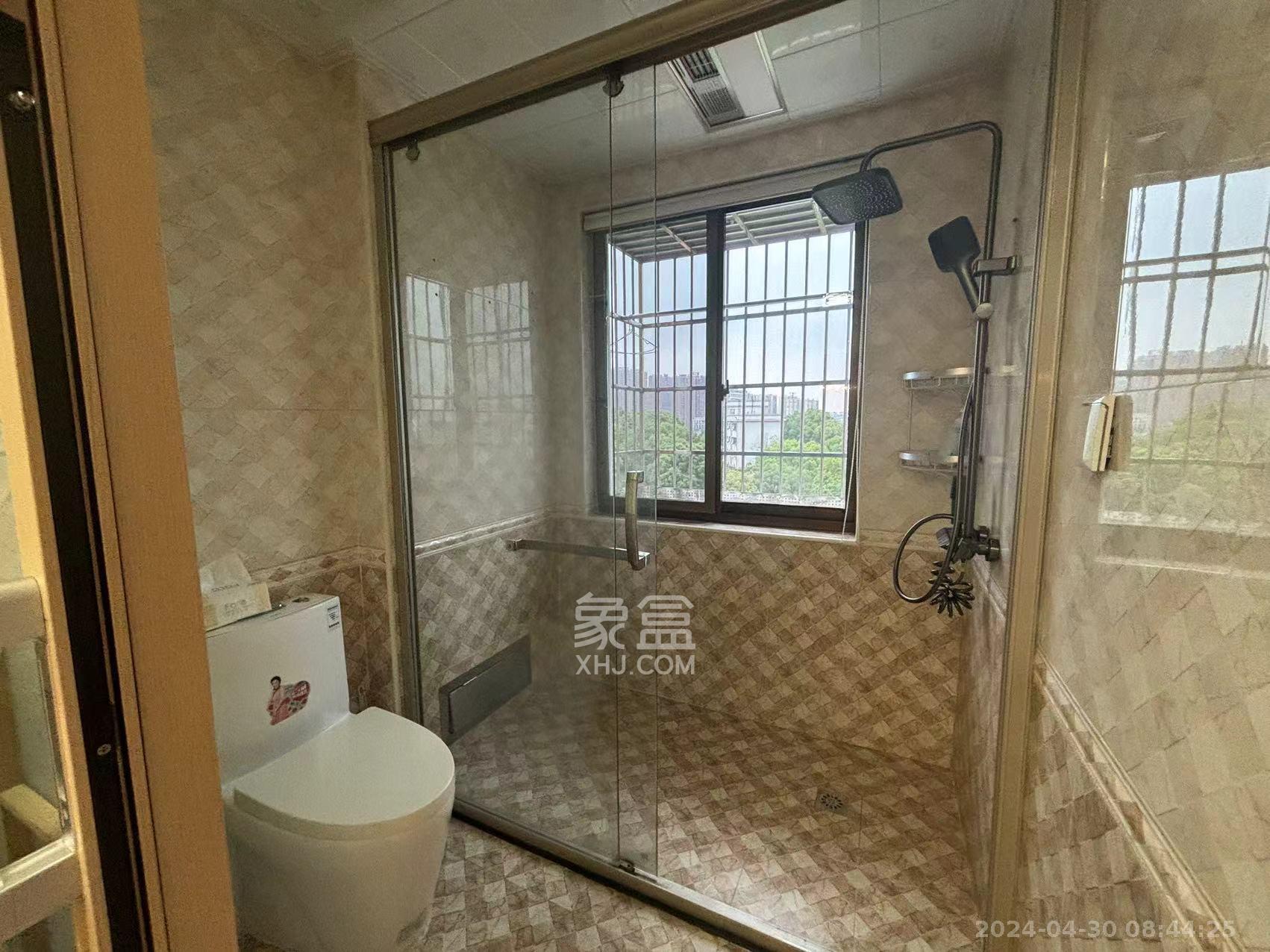 和平小区（远大二路499号）  4室2厅2卫   3600.00元/月室内图