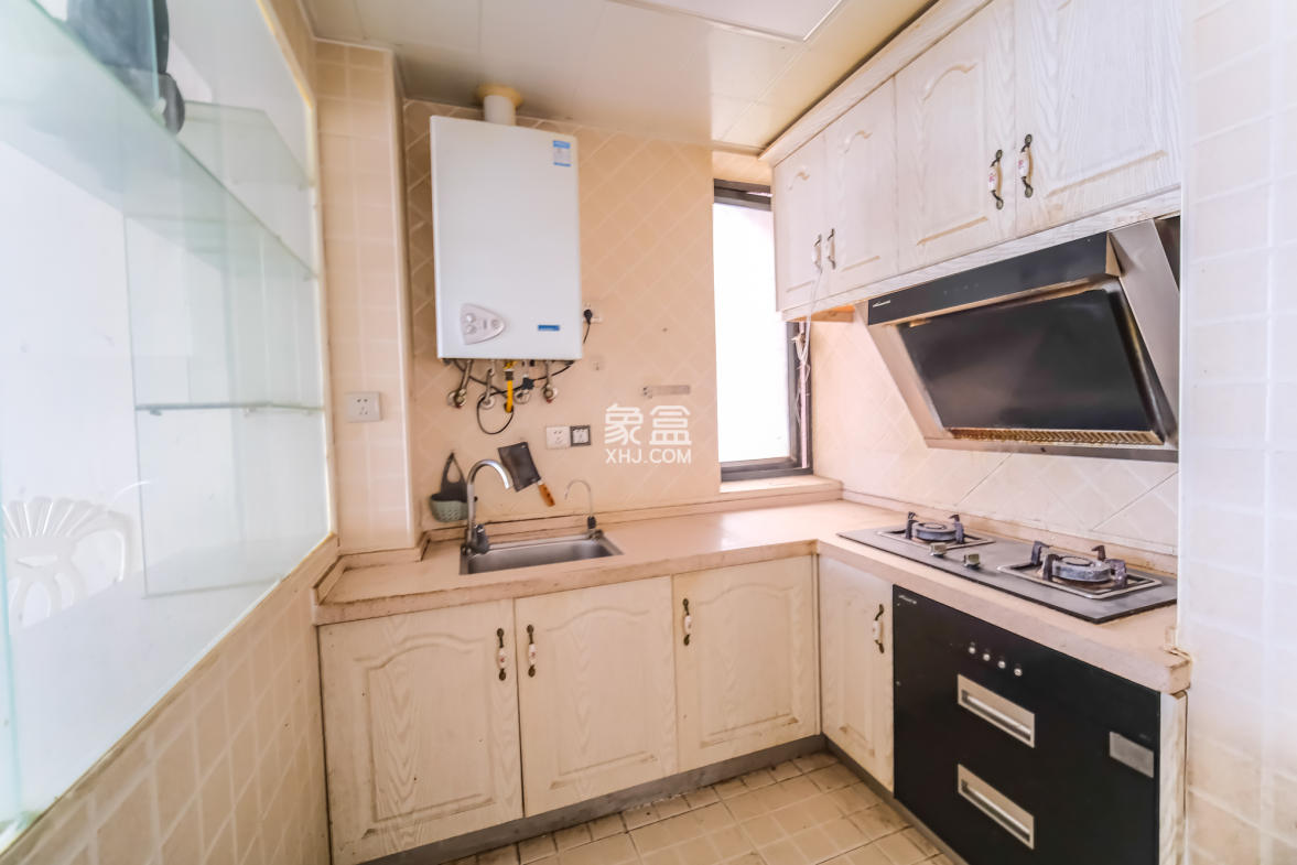 花样年华  3室2厅1卫    75.0万 花样年华  3室2厅1卫    75.0万厨房