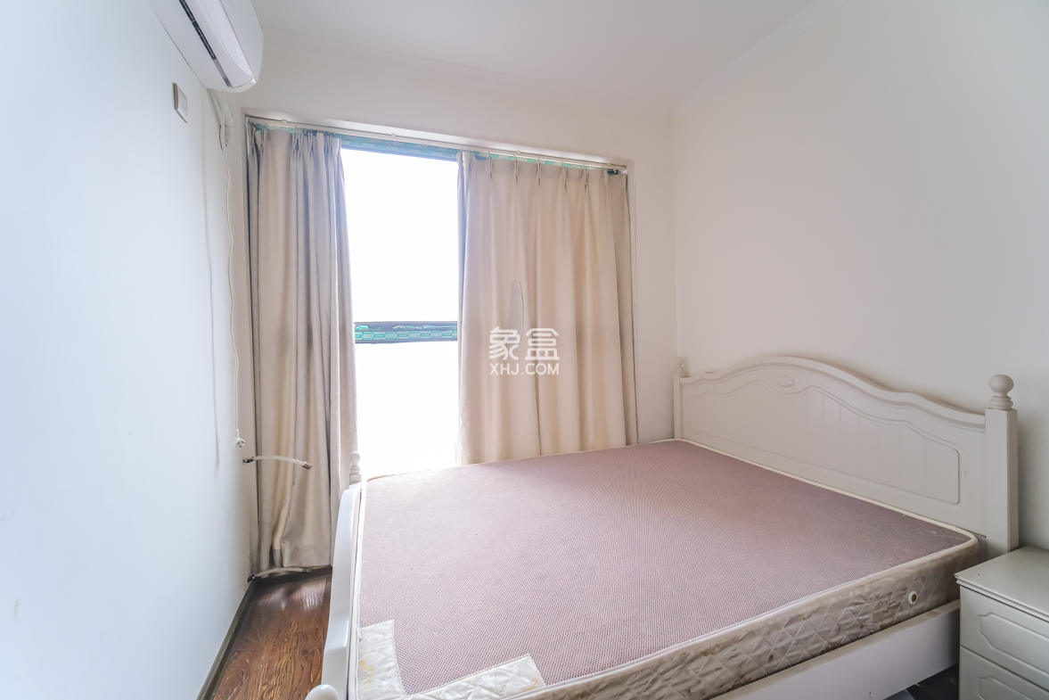 花样年华  3室2厅1卫    75.0万 花样年华  3室2厅1卫    75.0万卧室