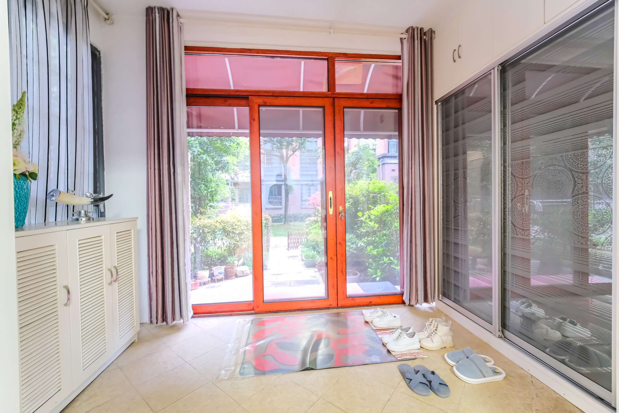 山水湾 3室2厅2卫 85.0万 山水湾 3室2厅2卫 85.0万阳台