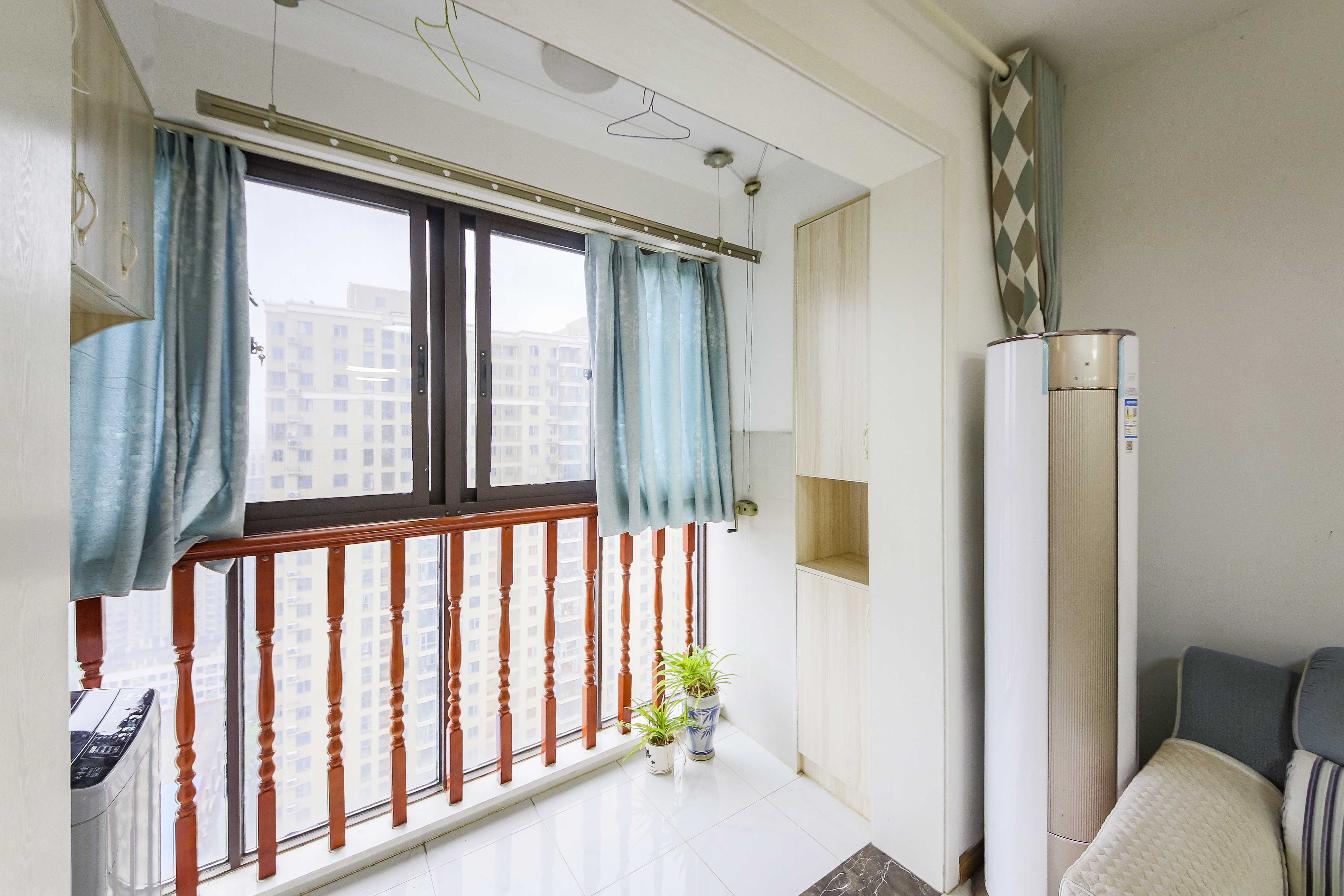 中建信和城 2室2厅1卫 95.0万 中建信和城 2室2厅1卫 95.0万阳台