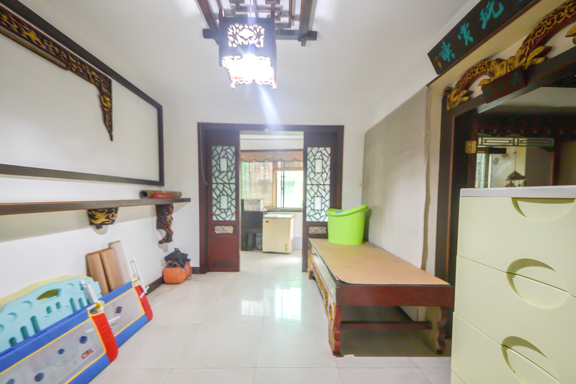 新华园 4室2厅2卫 85.0万 新华园 4室2厅2卫 85.0万卧室