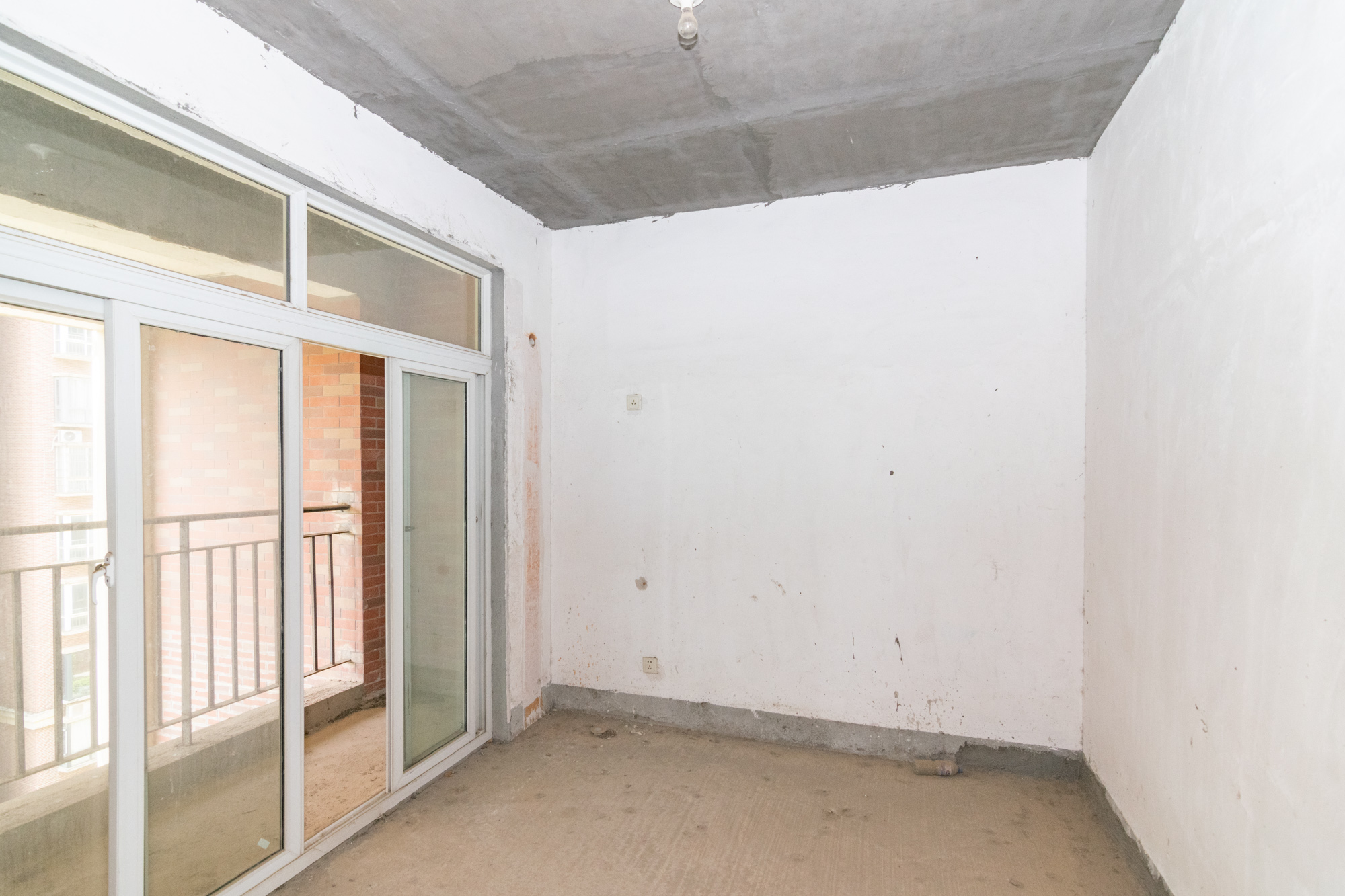 普瑞斯堡 6室2厅3卫 130.0万 普瑞斯堡 6室2厅3卫 130.0万卧室