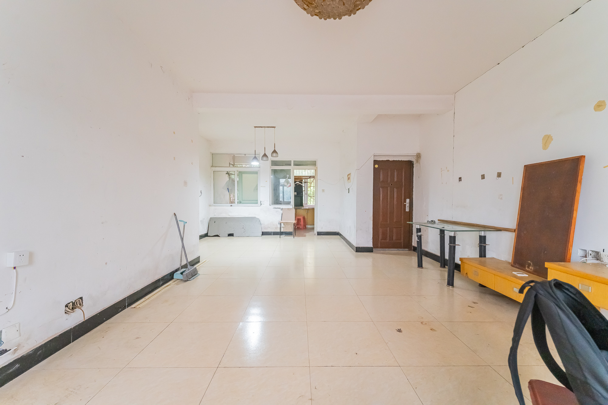 幸福洋房 3室2厅1卫 61.0万 幸福洋房 3室2厅1卫 61.0万客厅