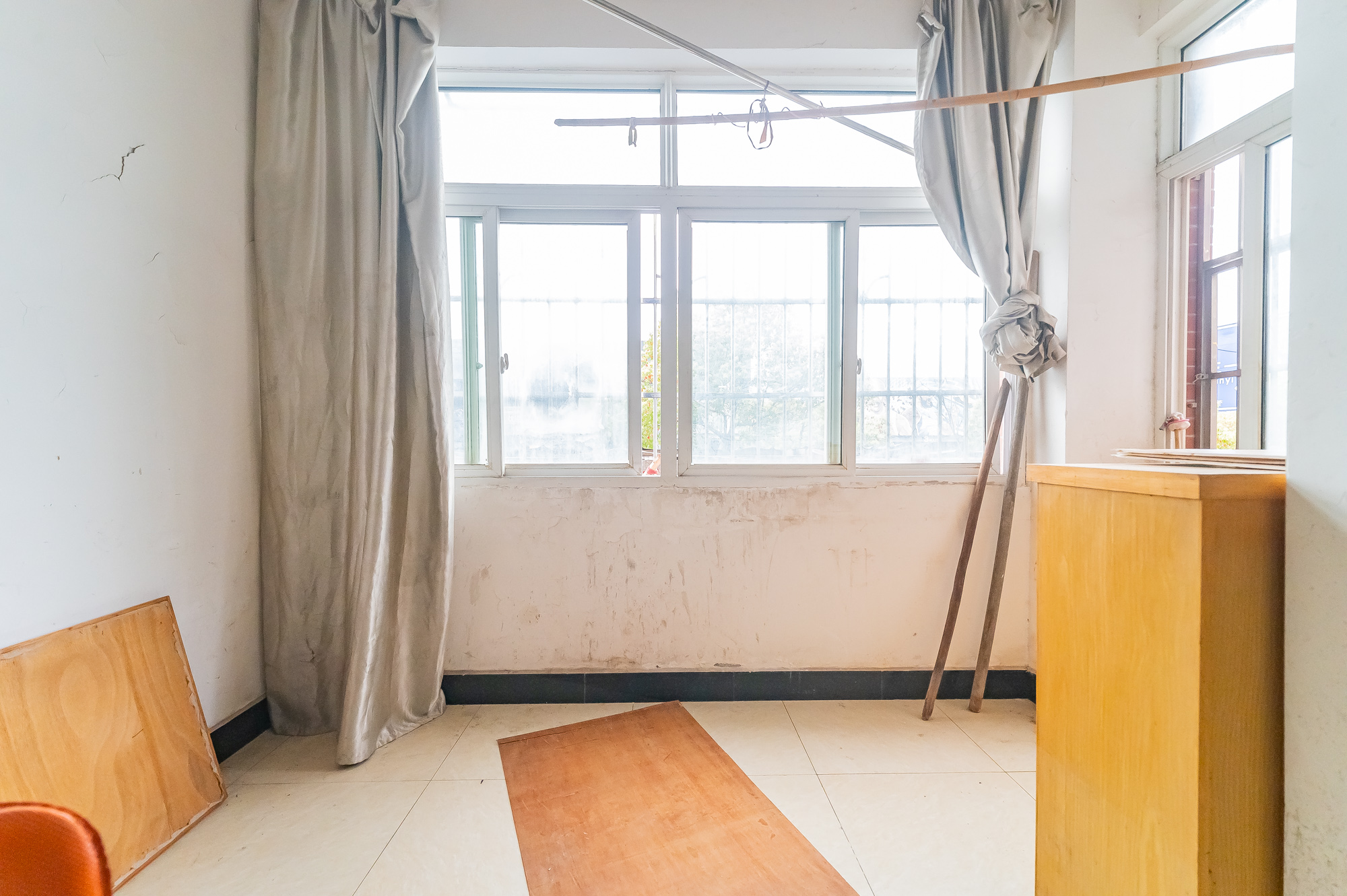 幸福洋房 3室2厅1卫 61.0万 幸福洋房 3室2厅1卫 61.0万阳台