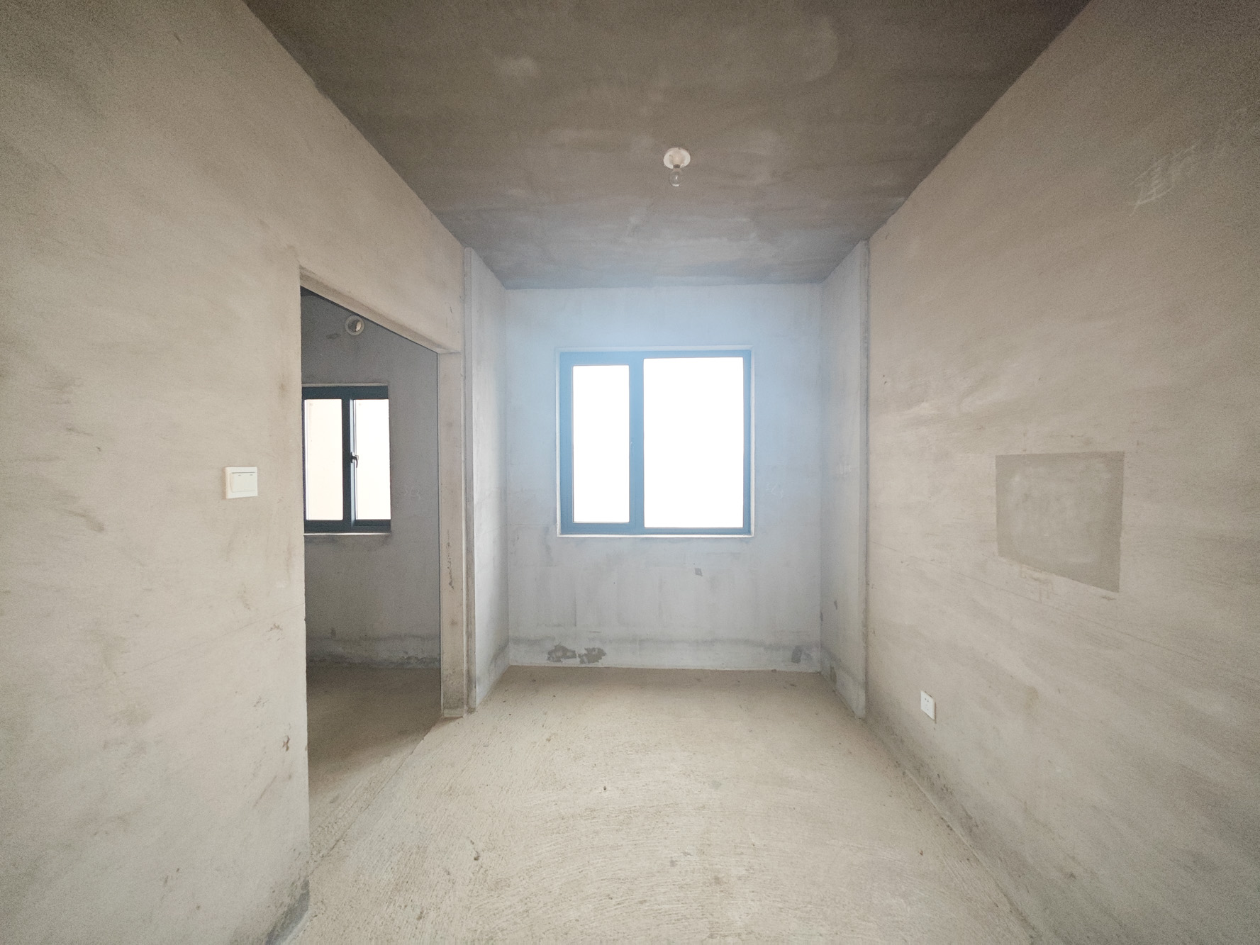 中建嘉和城  4室2厅2卫   107.00万客厅