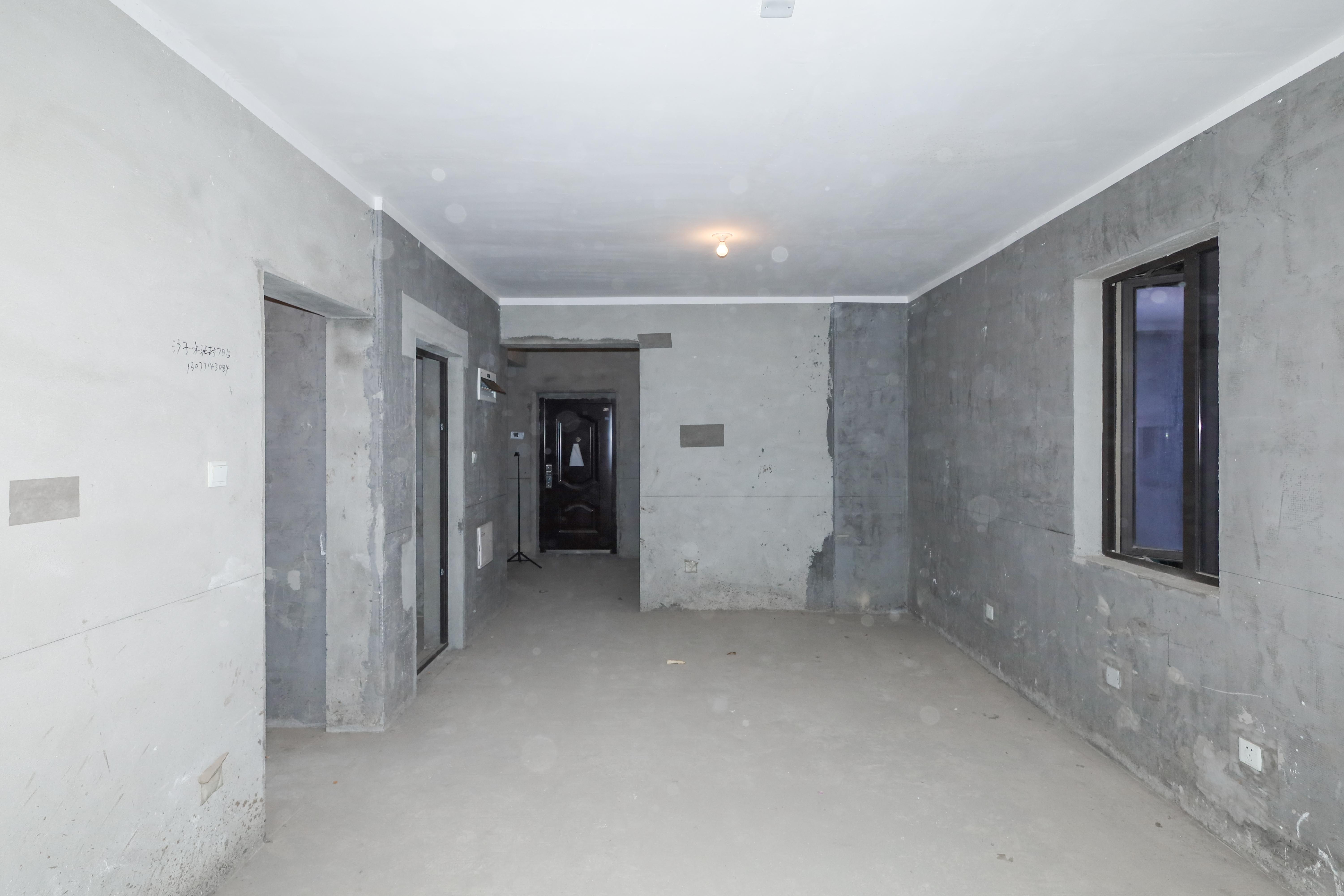 中国铁建梅溪青秀二期  3室2厅2卫   112.00万客厅