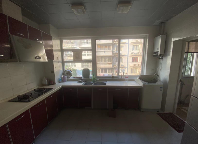 青年乐园 4室2厅2卫 60.0万 青年乐园 4室2厅2卫 60.0万室内图