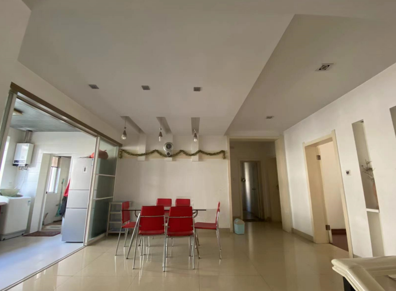 青年乐园 4室2厅2卫 60.0万 青年乐园 4室2厅2卫 60.0万室内图