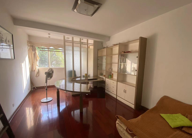 青年乐园 4室2厅2卫 60.0万 青年乐园 4室2厅2卫 60.0万室内图