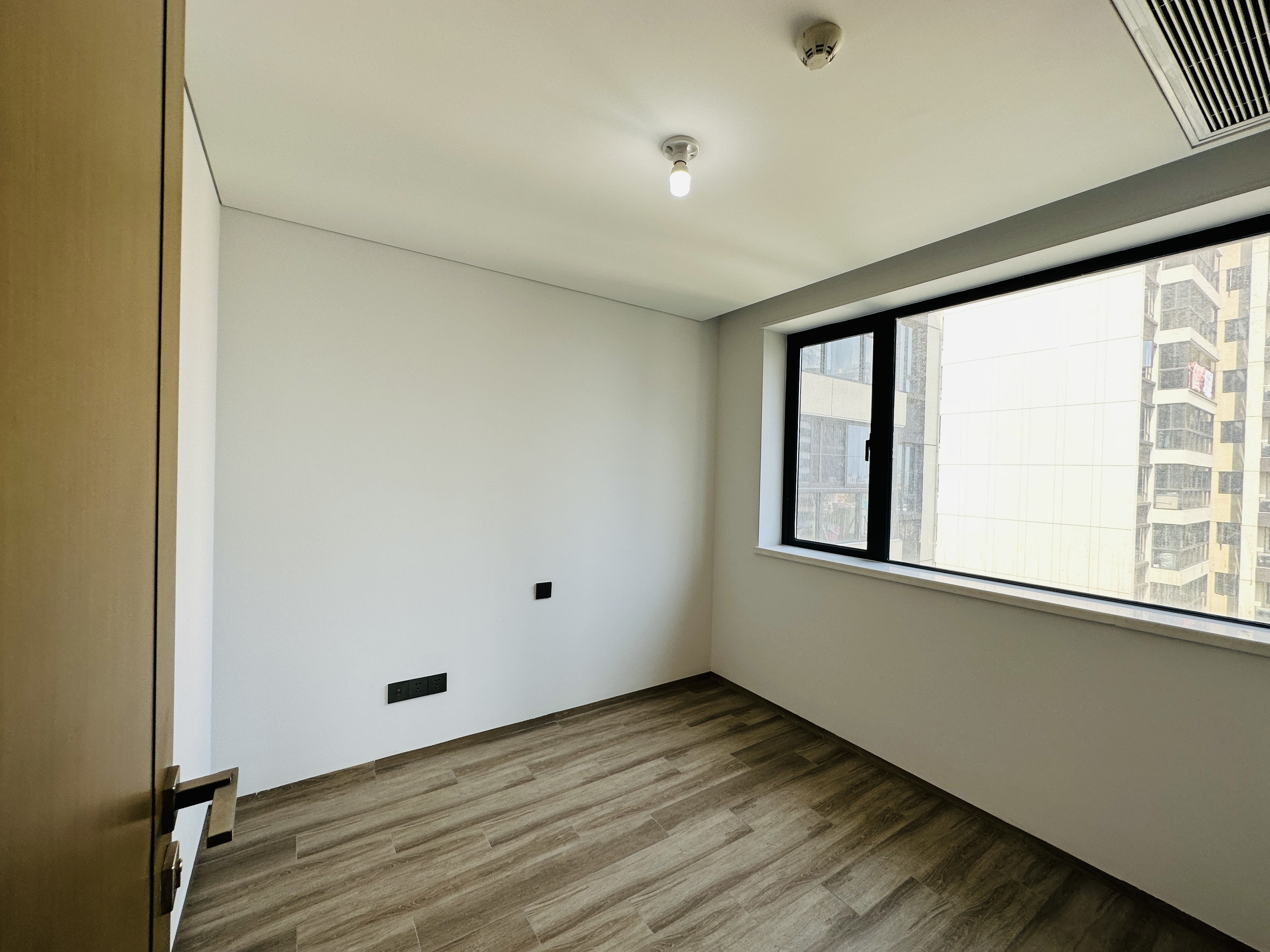 仁恒海棠公园(二期)  4室2厅2卫    430.0万 仁恒海棠公园(二期)  4室2厅2卫    430.0万卧室