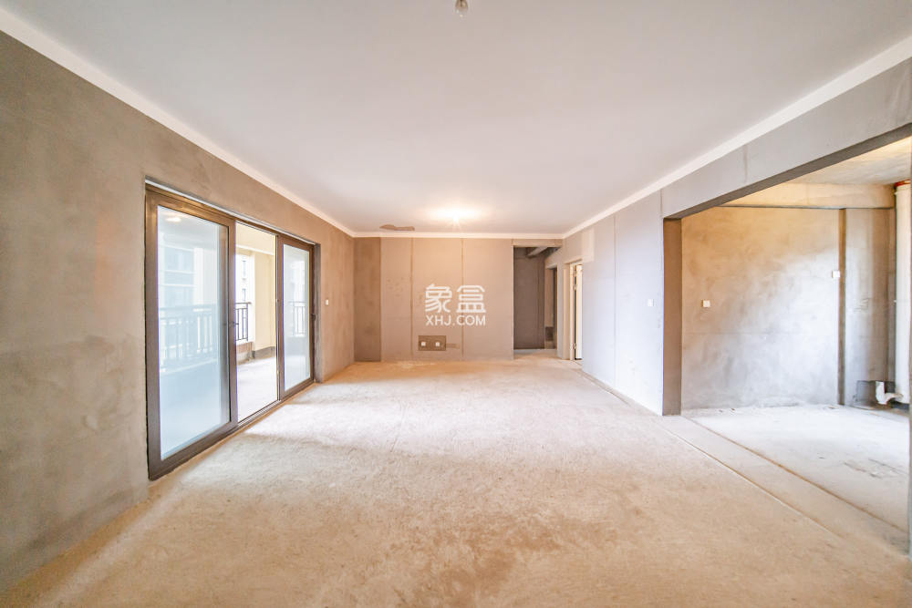 蓝光雍锦半岛  4室2厅2卫    115.0万