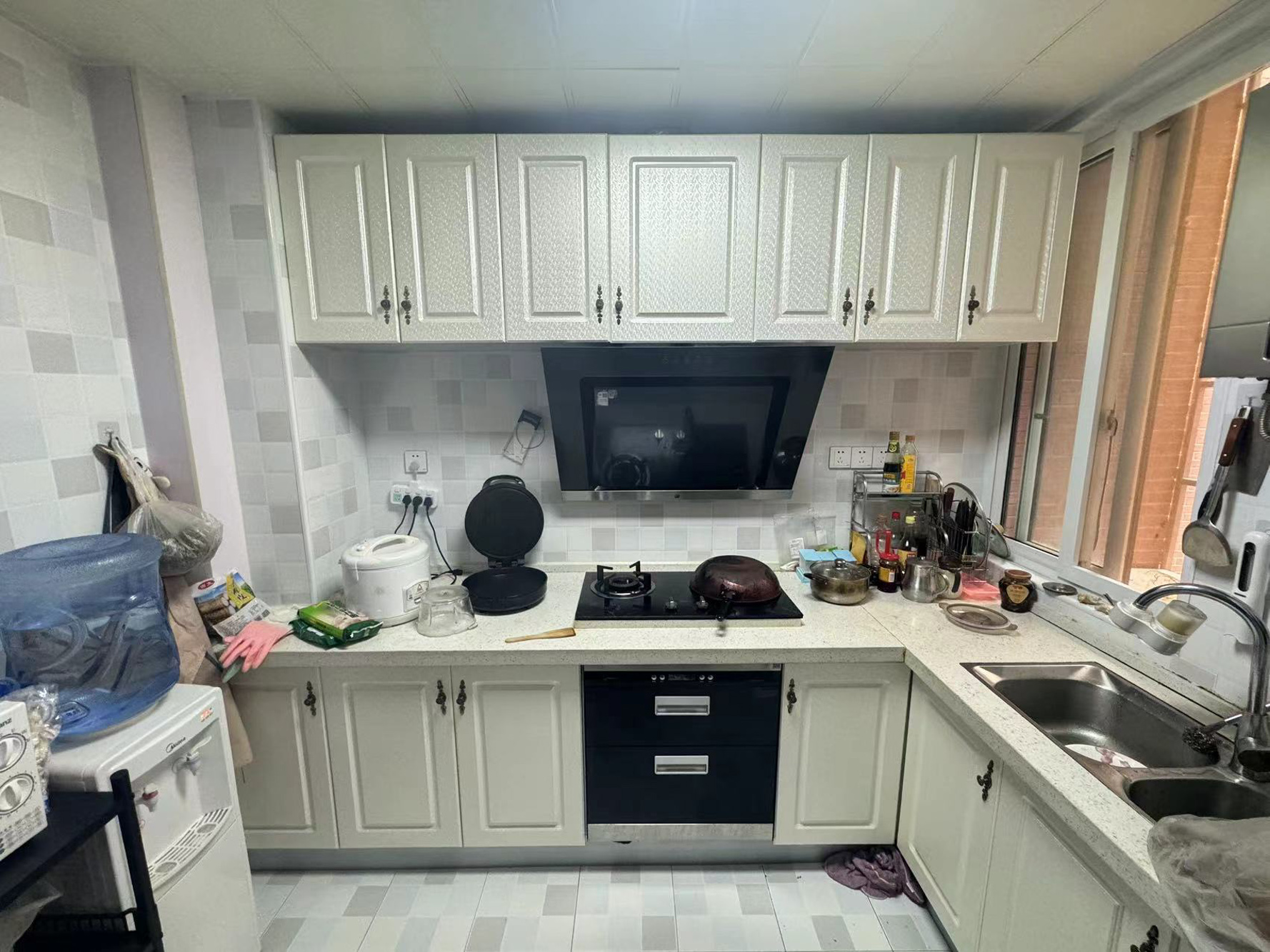 楚天世纪城东苑 3室2厅1卫 69.8万 楚天世纪城东苑 3室2厅1卫 69.8万厨房