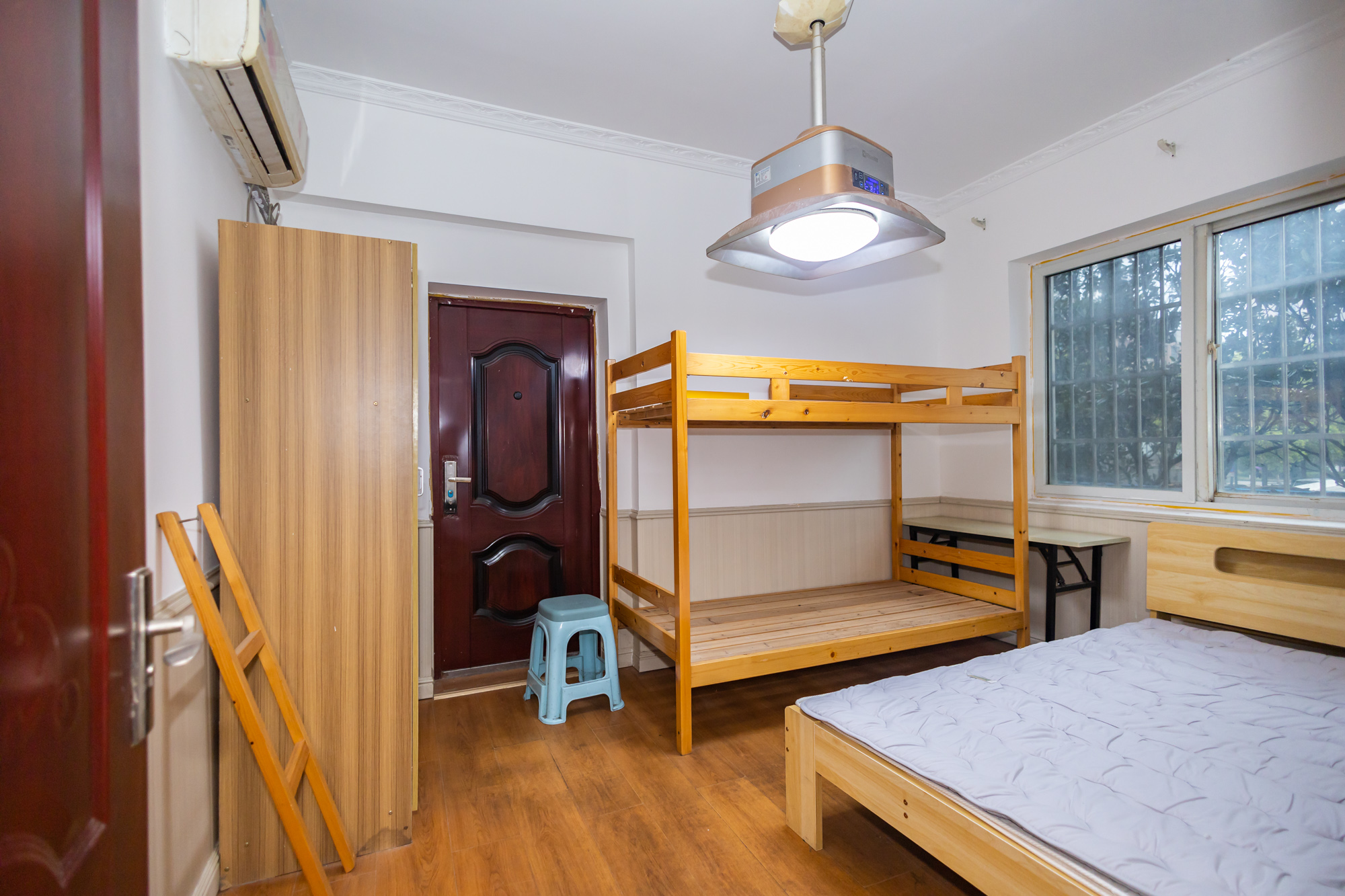 开源鑫苑 4室2厅2卫 76.0万 开源鑫苑 4室2厅2卫 76.0万卧室