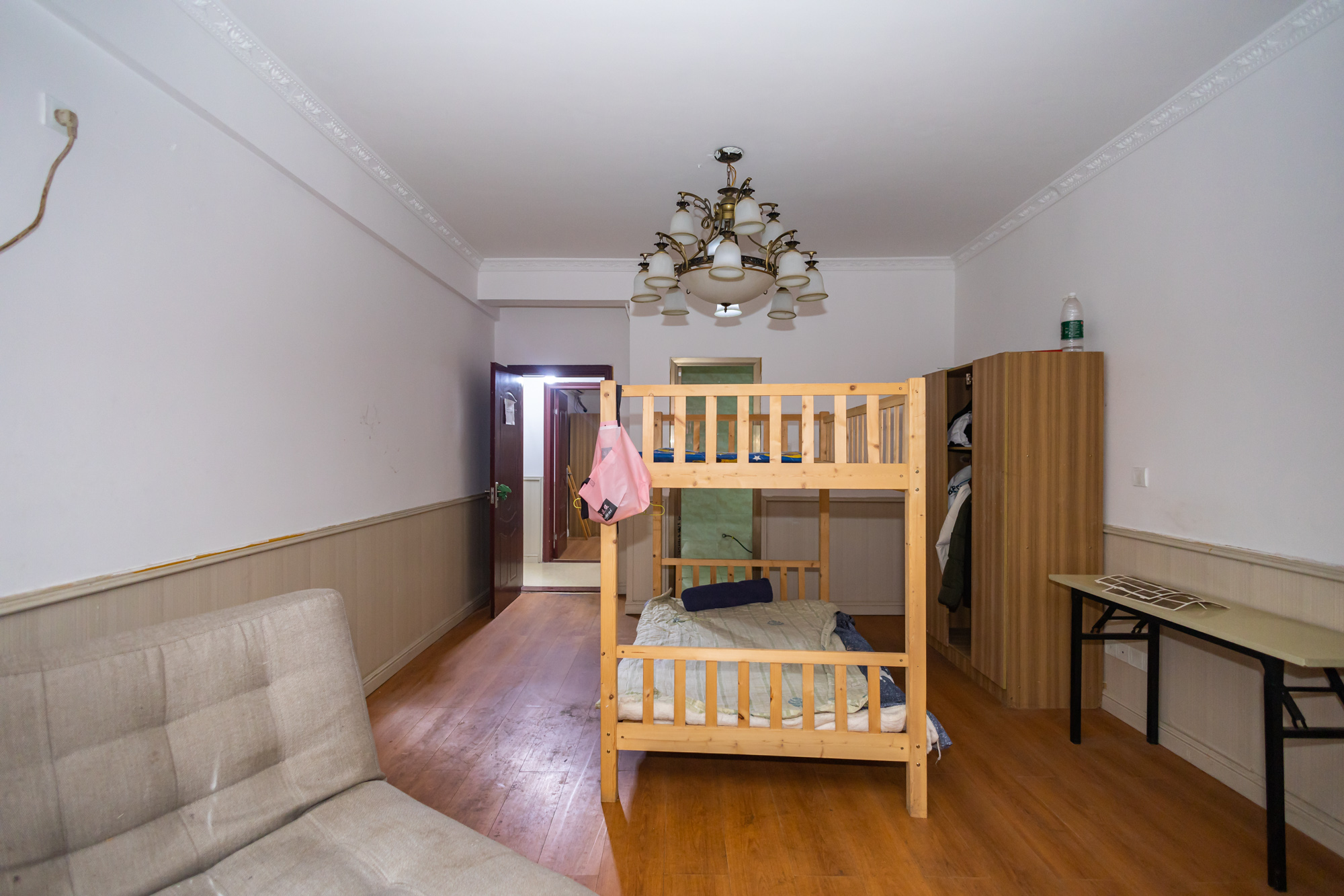 开源鑫苑 4室2厅2卫 76.0万 开源鑫苑 4室2厅2卫 76.0万卧室